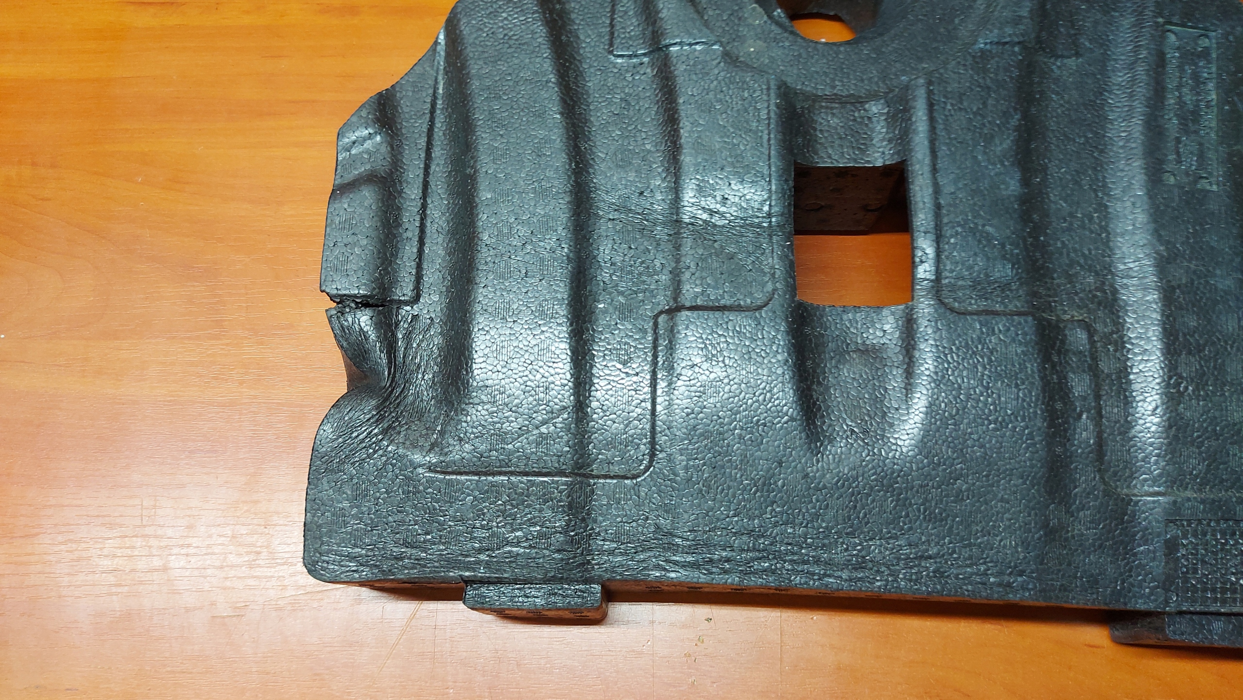 STYROPIOAN boot floor well SEAT LEON III