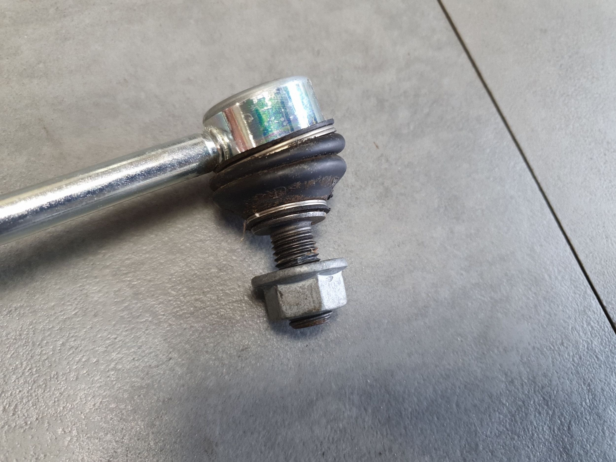 Cupra Leon IV KUPPLUNG vorne des stabilisators 5QO411315D