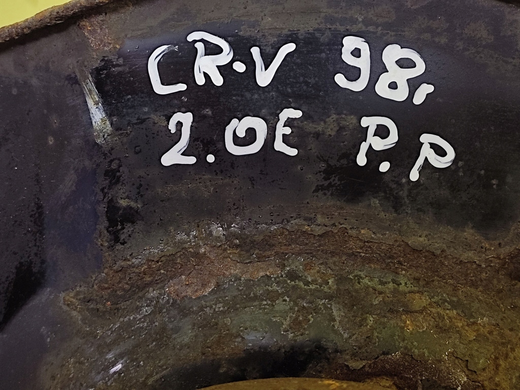 HONDA CRV 2.0 otoč čepu pravý předek