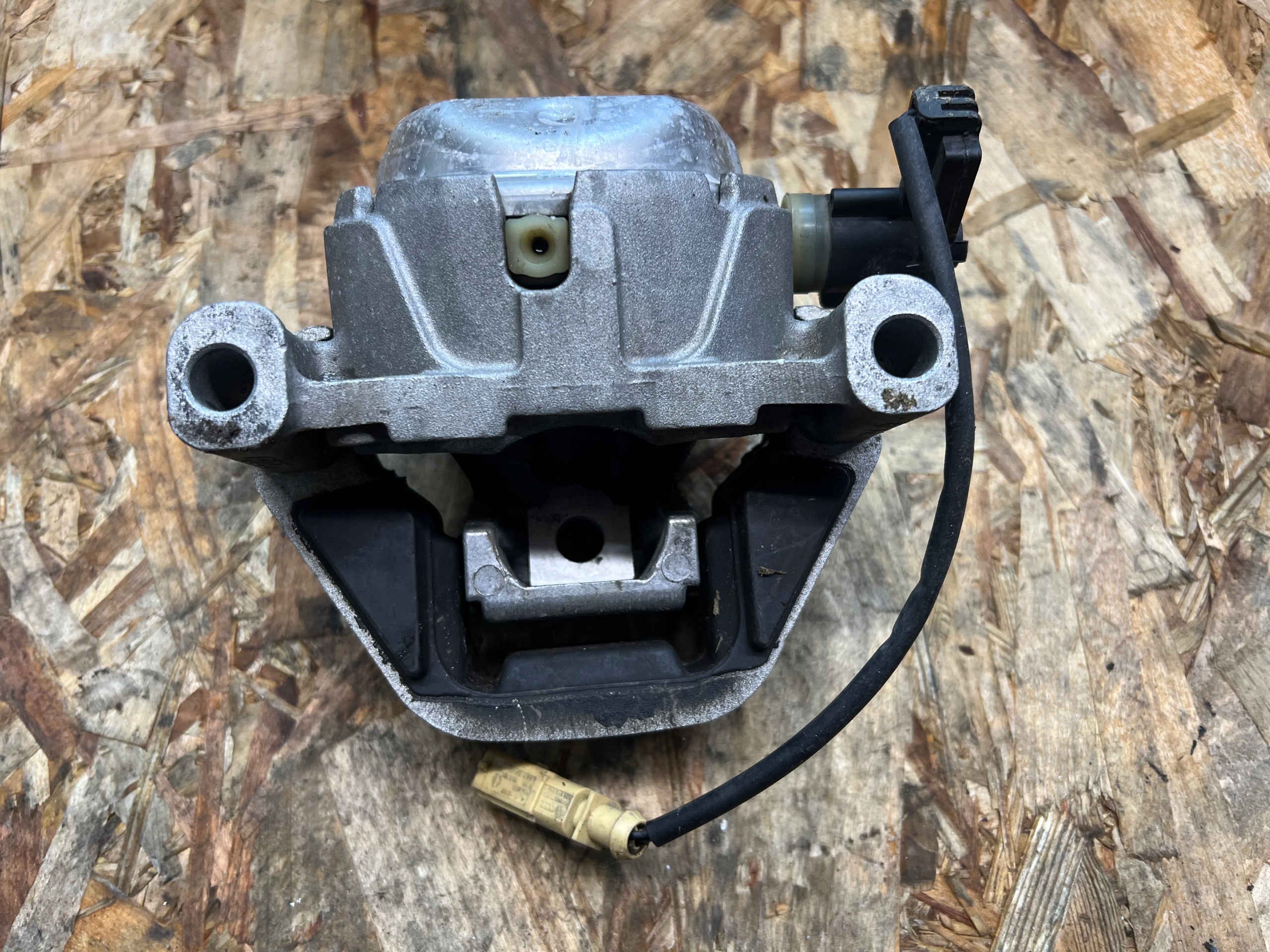 engine mount AUDI A6 C7 A7 3.0 TDI 4G0199381LH