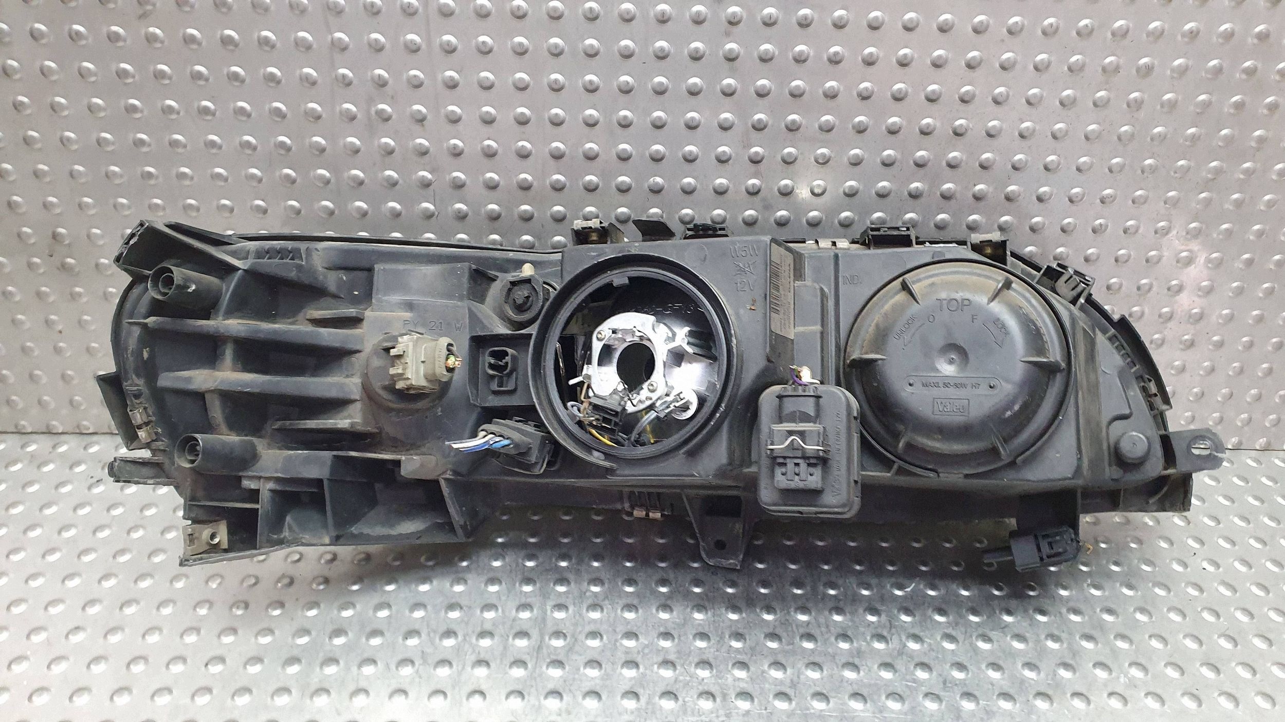 light REFLEKTOR left front 8620686 VOLVO V70 II S60 and EUROPA 00-04