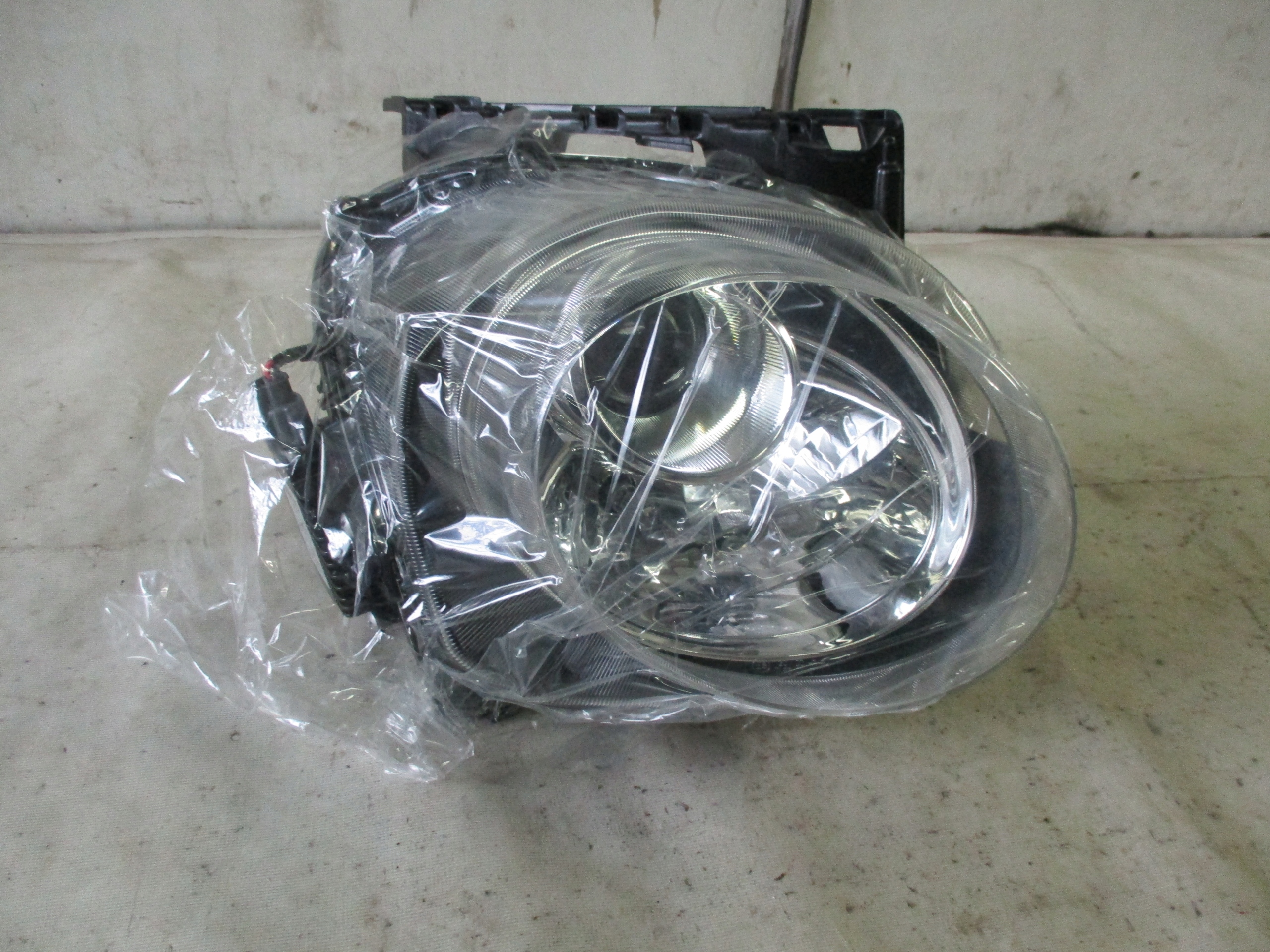 light right front Nissan Juke lift 14-19 Xenon new