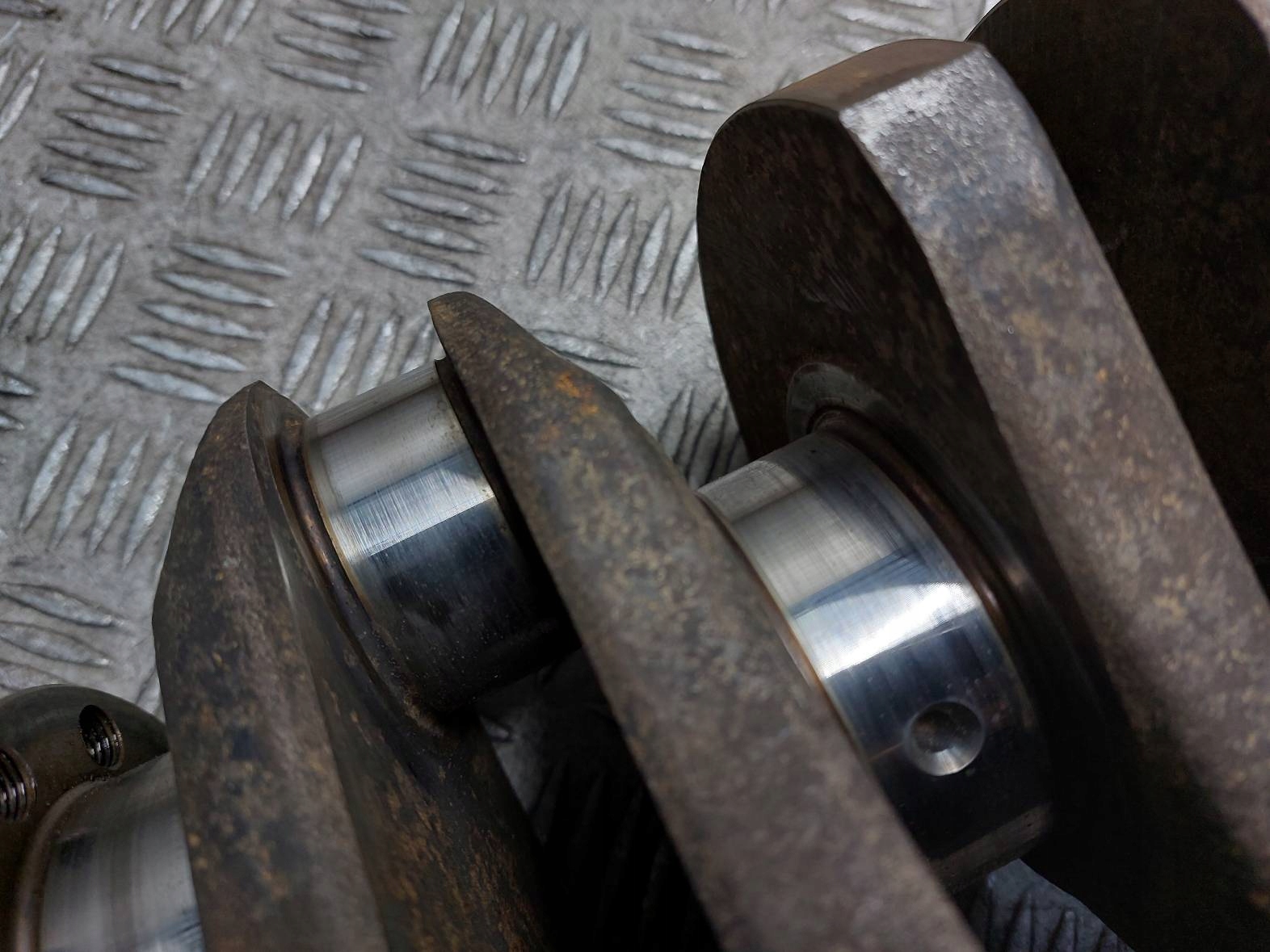 crank VOLVO V40 and (before lift) 9458425
