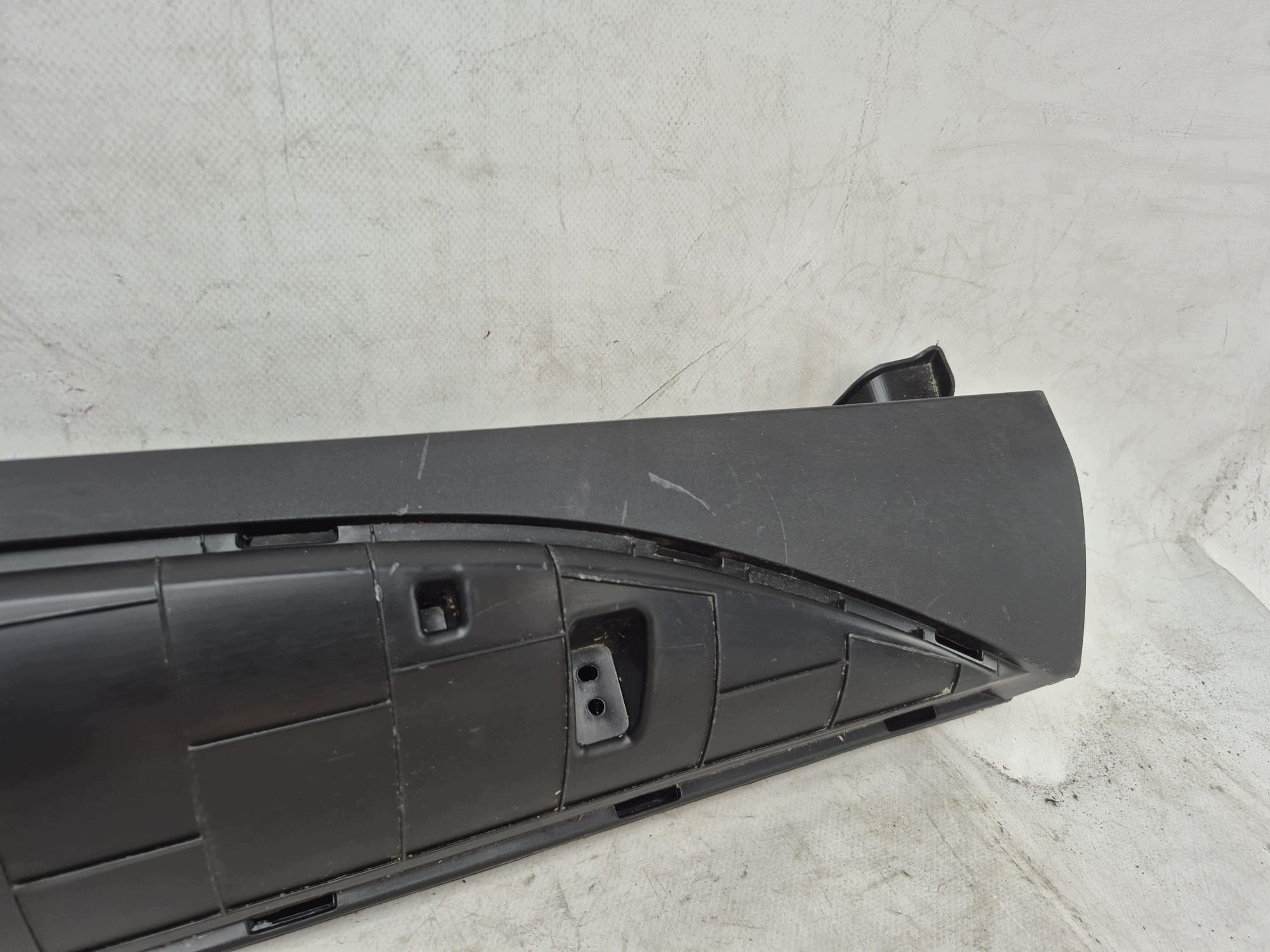 BYD ATTO 3 moulding door left front front SC2E-5402840