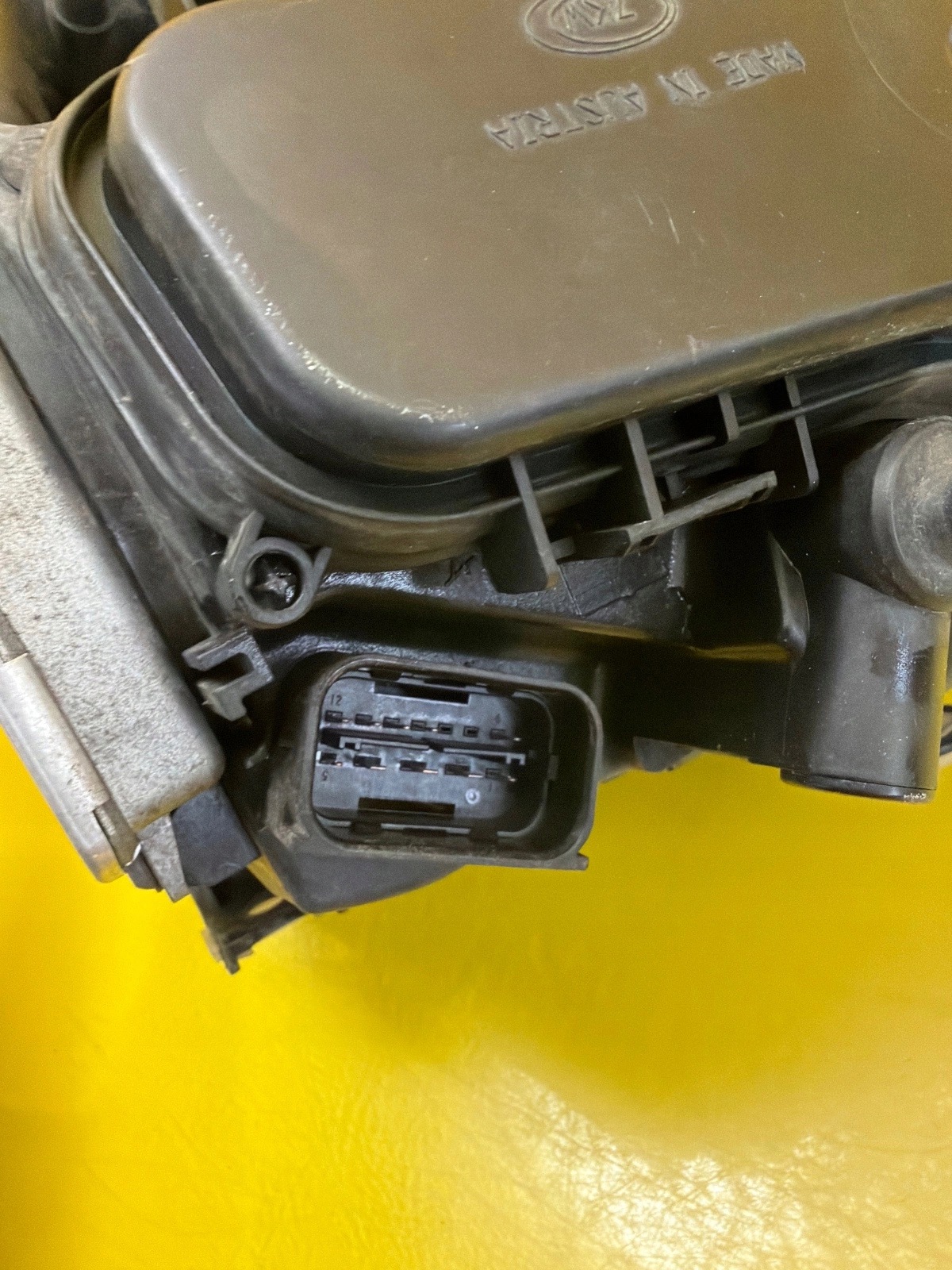 light left BMW 3 E90 E91 Xenon positioning 6942743