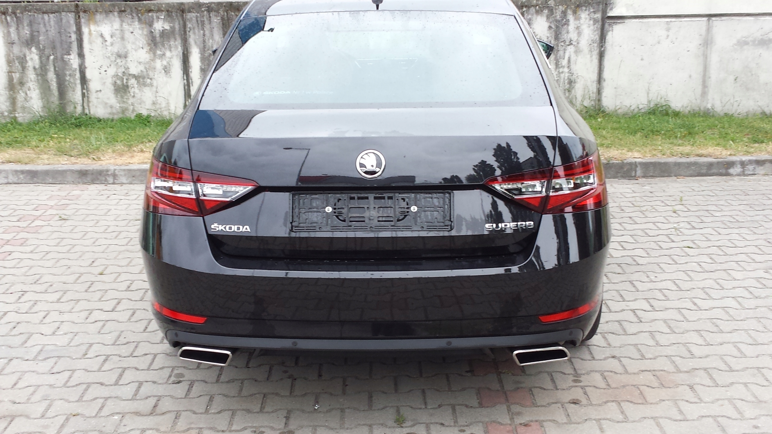 79836083403f83870846312247a3