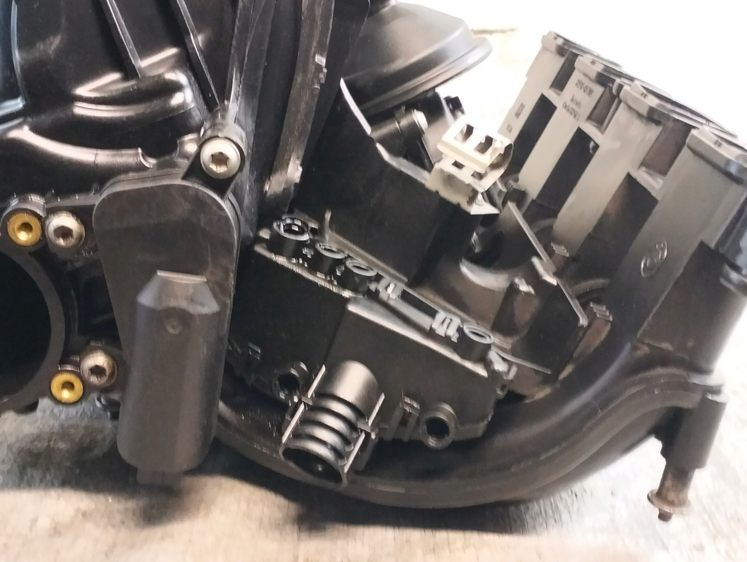 intake manifold BMW E46 318I 04r FL OE 1437939