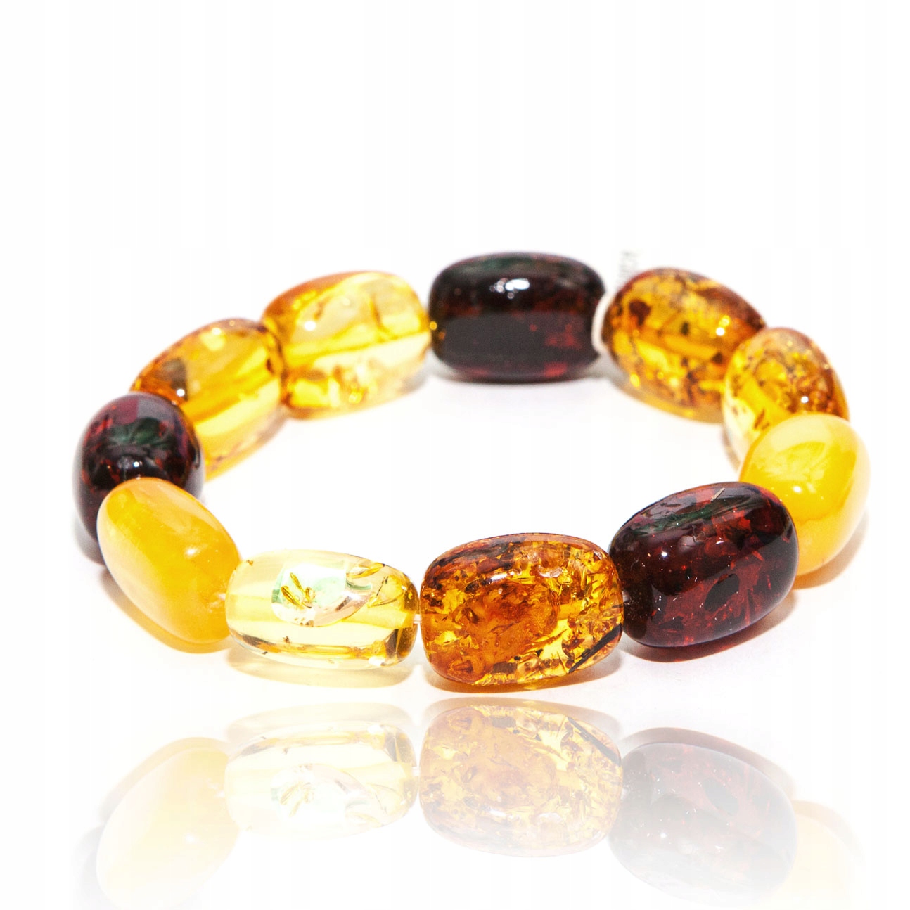 Náramek na gumičce s broušeným jantarem