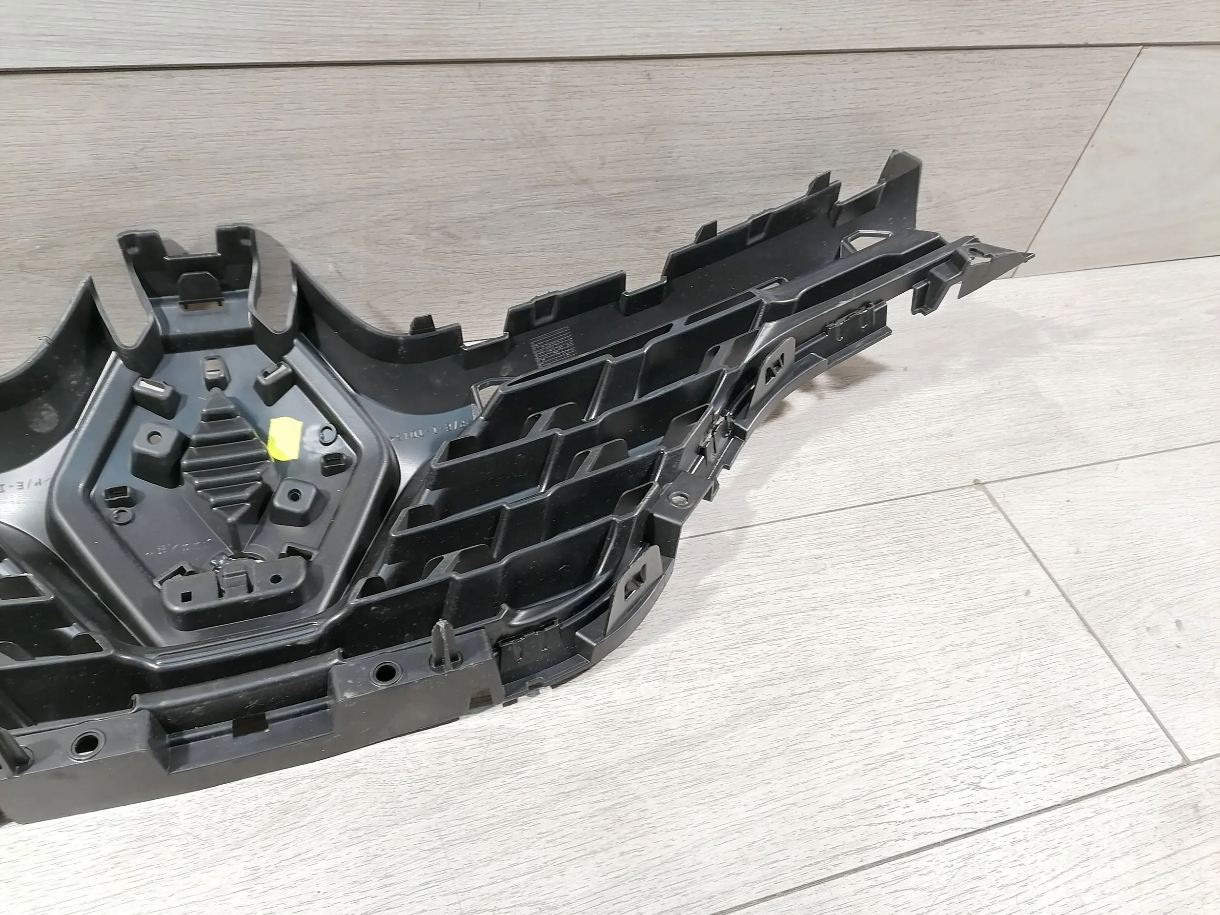 renault oe 623109707R CAPTUR решетка радиатора