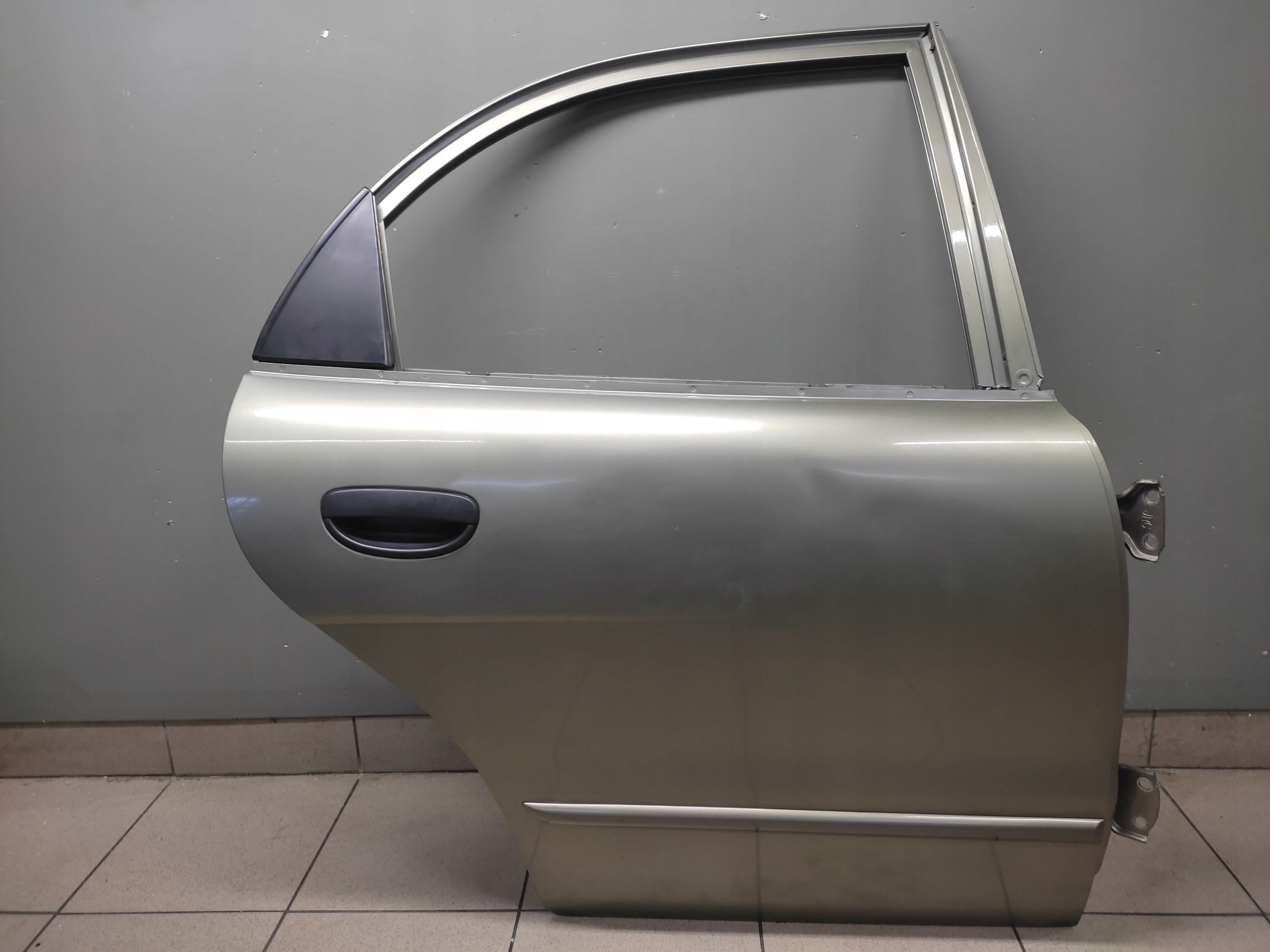 DAEWOO NUBIRA II Sedan Tür rechts heck
