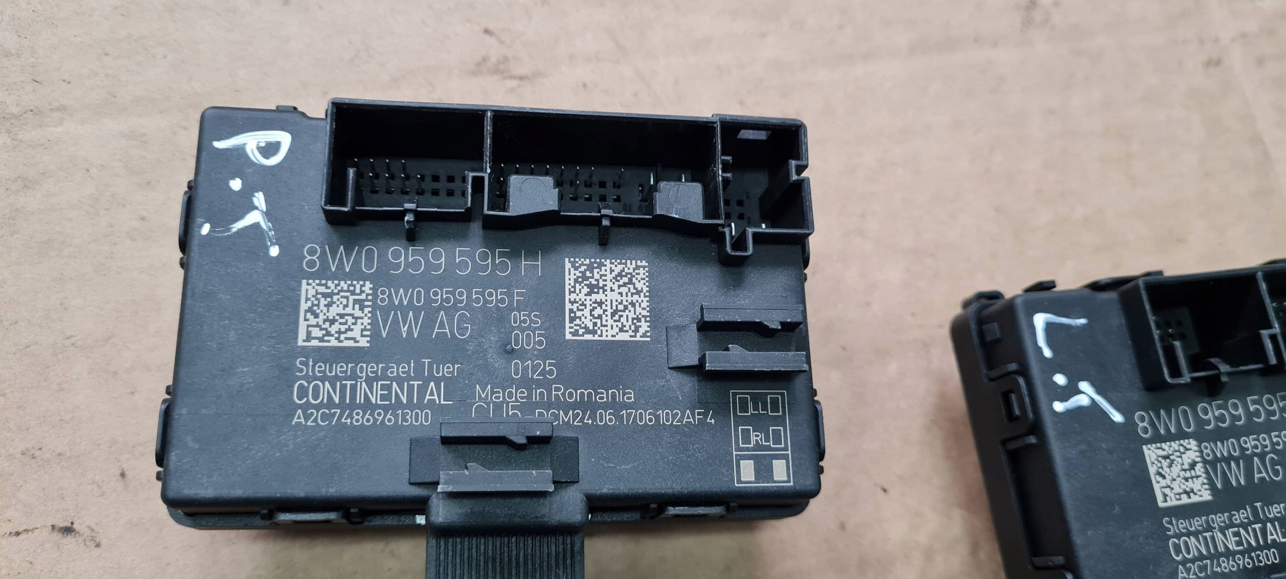A4 B9 8W module control unit door 8W0959595E 8W0959595H A5