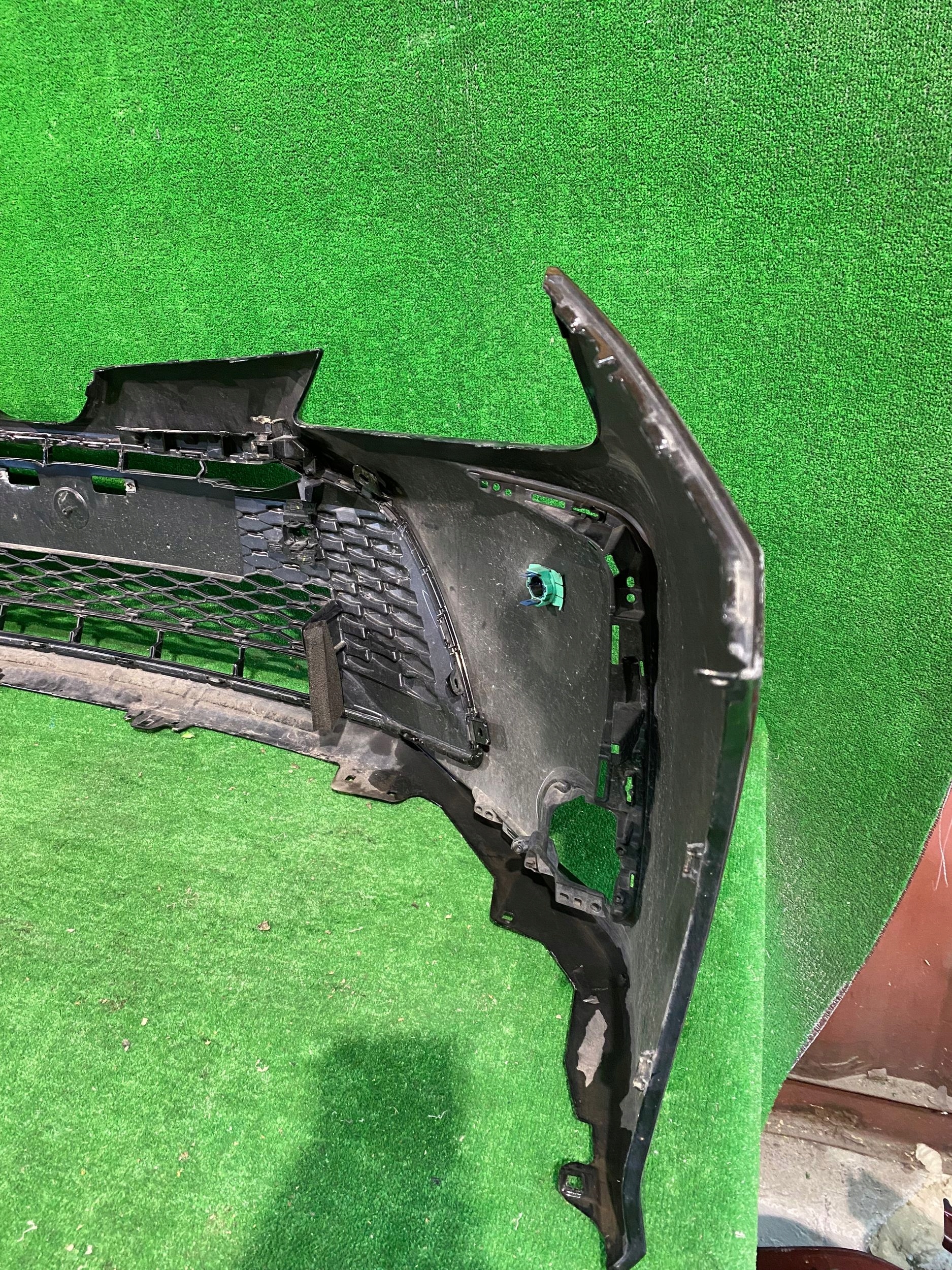 front bumper front TOYOTA COROLLA E21 sedan LIFT PDC NR.Z4491