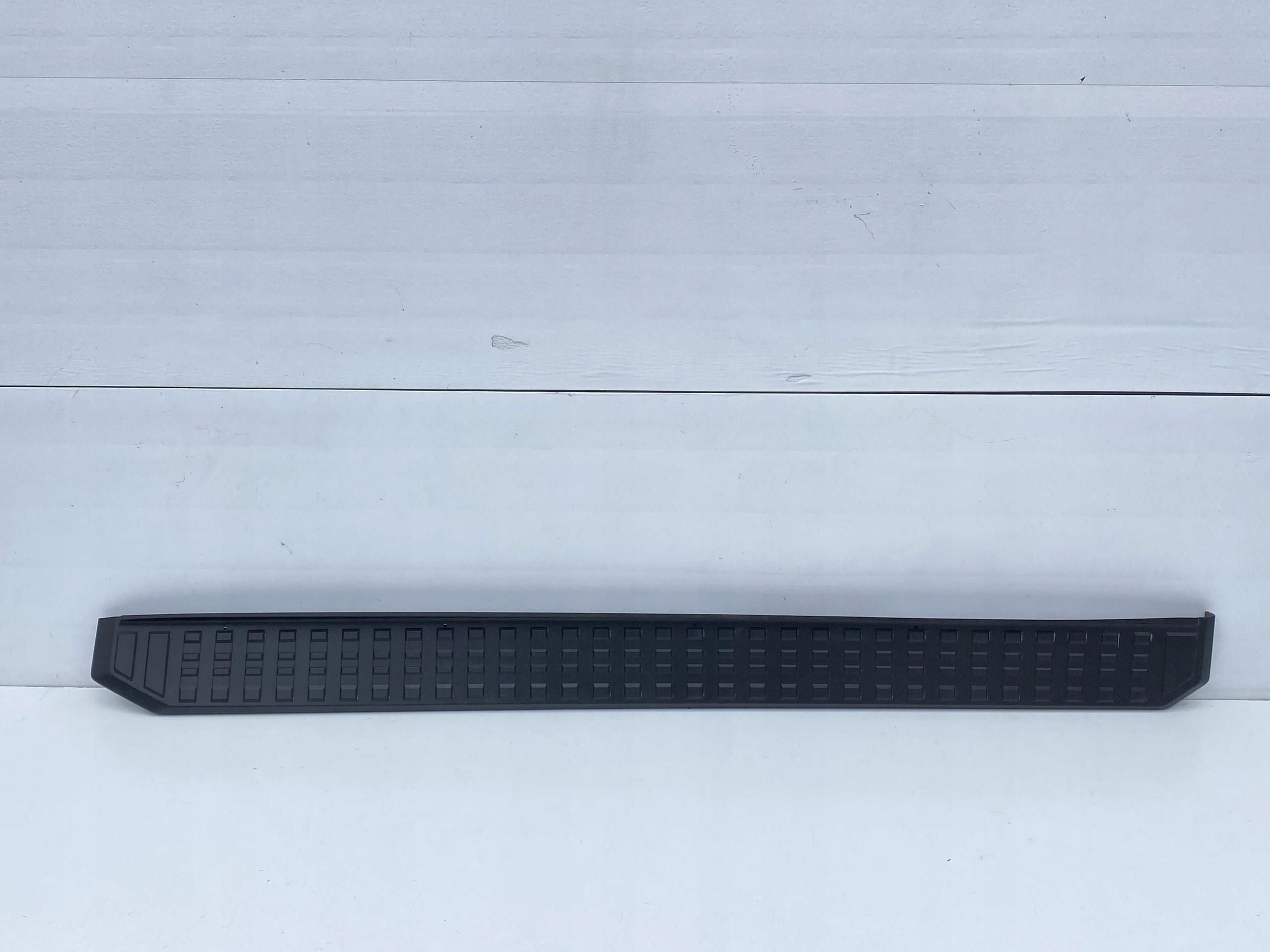 TOYOTA LAND CRUISER J250 накладка на порог левый 2023-