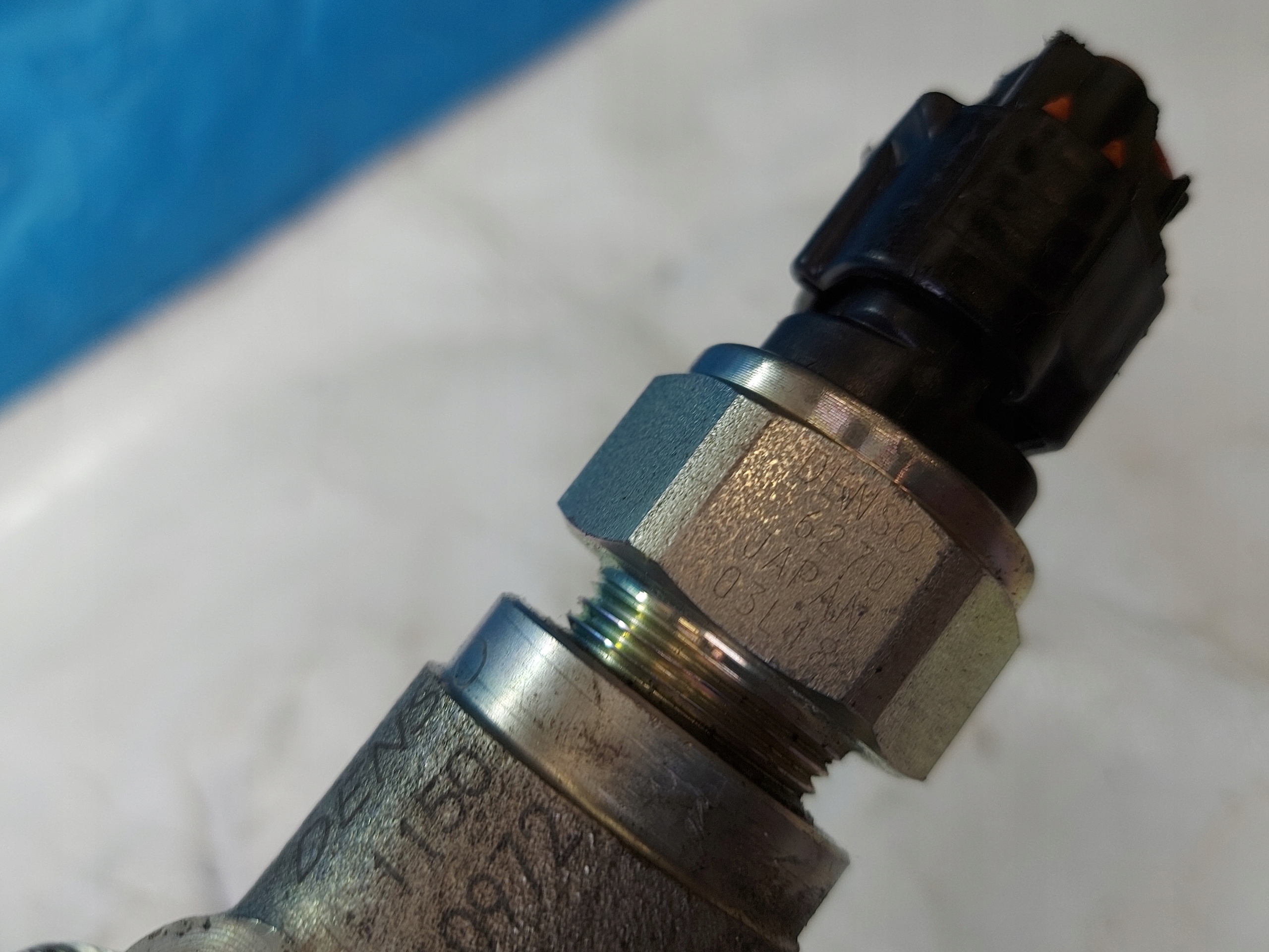 Rampe injection MAZDA CX 7 2.2 TD DENSO 6270