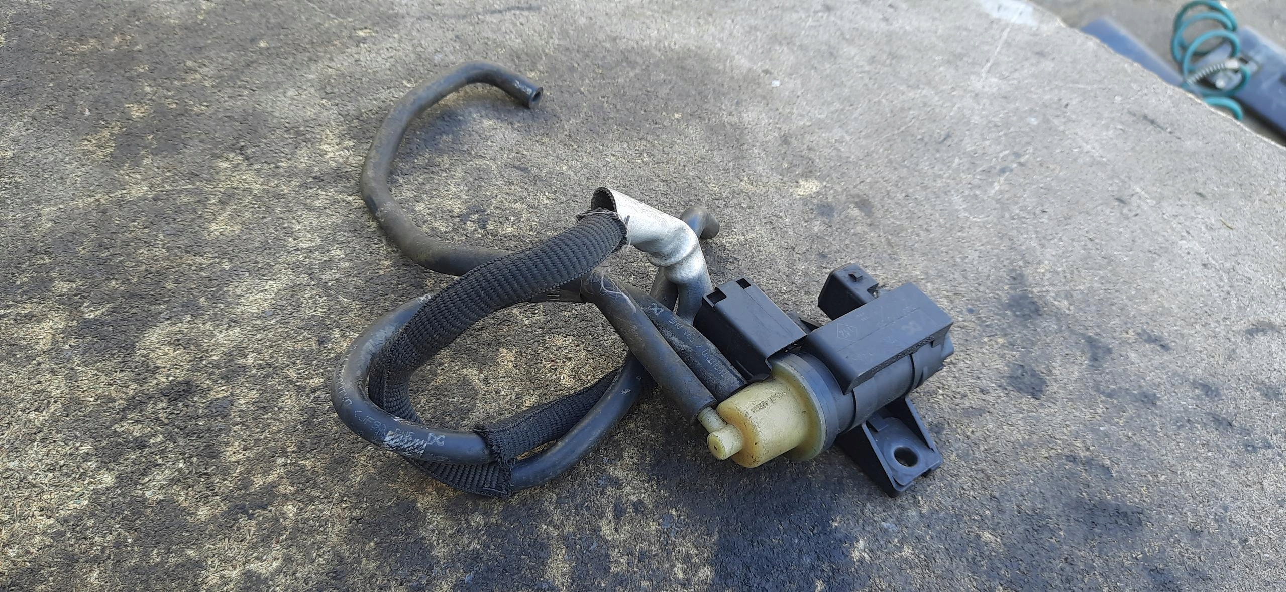 клапан давления renault TRAFIC III 8200790180