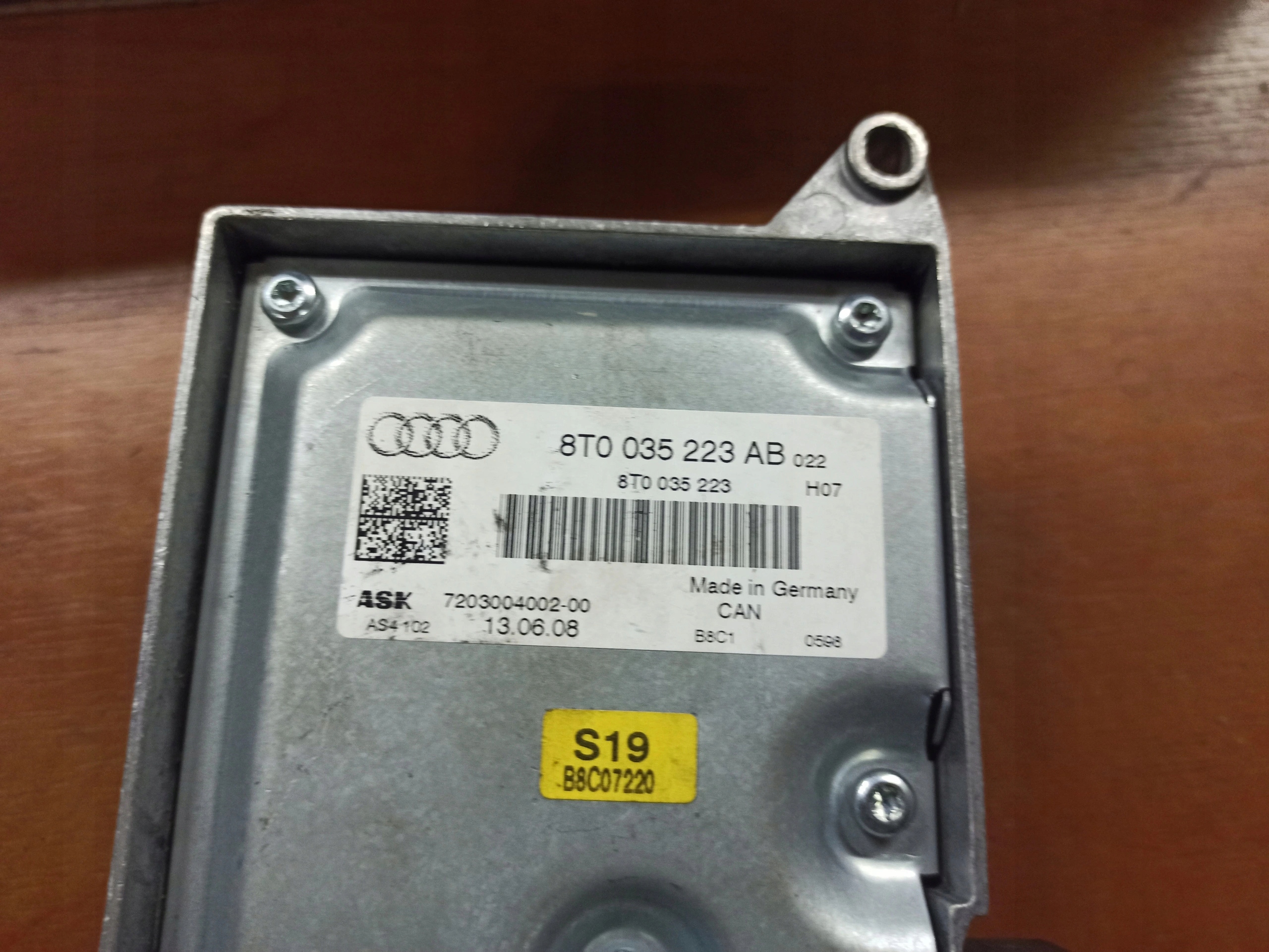 AUDI A4 A5 Q5 Verstärker GLOSNIKOW 8T0035223AB