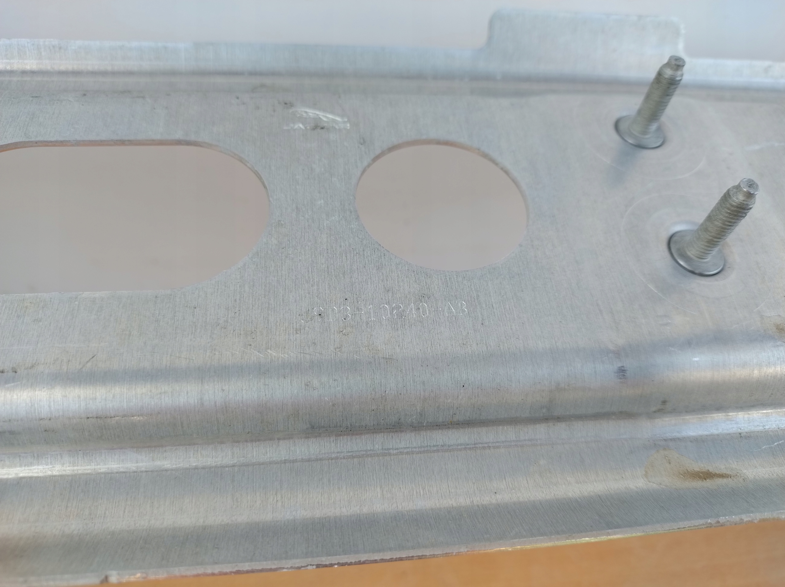 JAGUAR and-PACE lower radiator stiffener pillar J9D3-10240-AB K89/PD323