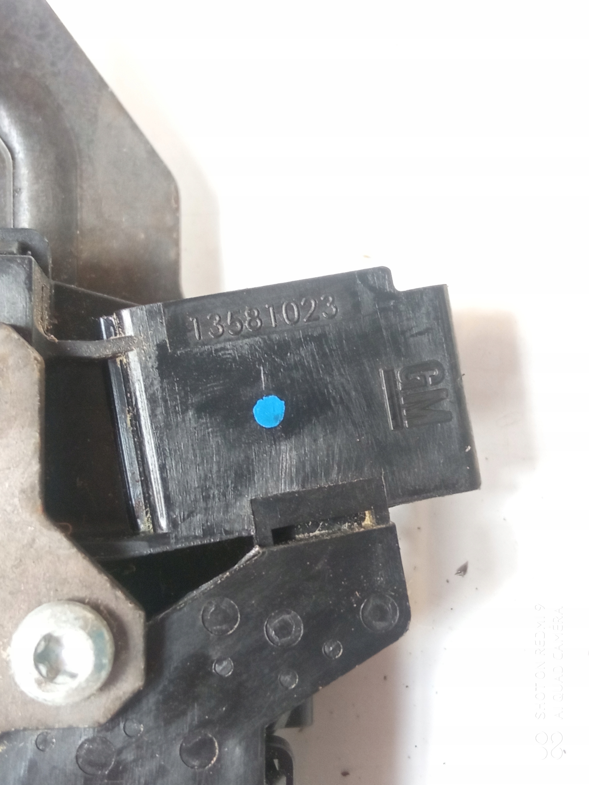 OPEL ASTRA J HB lock RYGIEL bonnet rear part