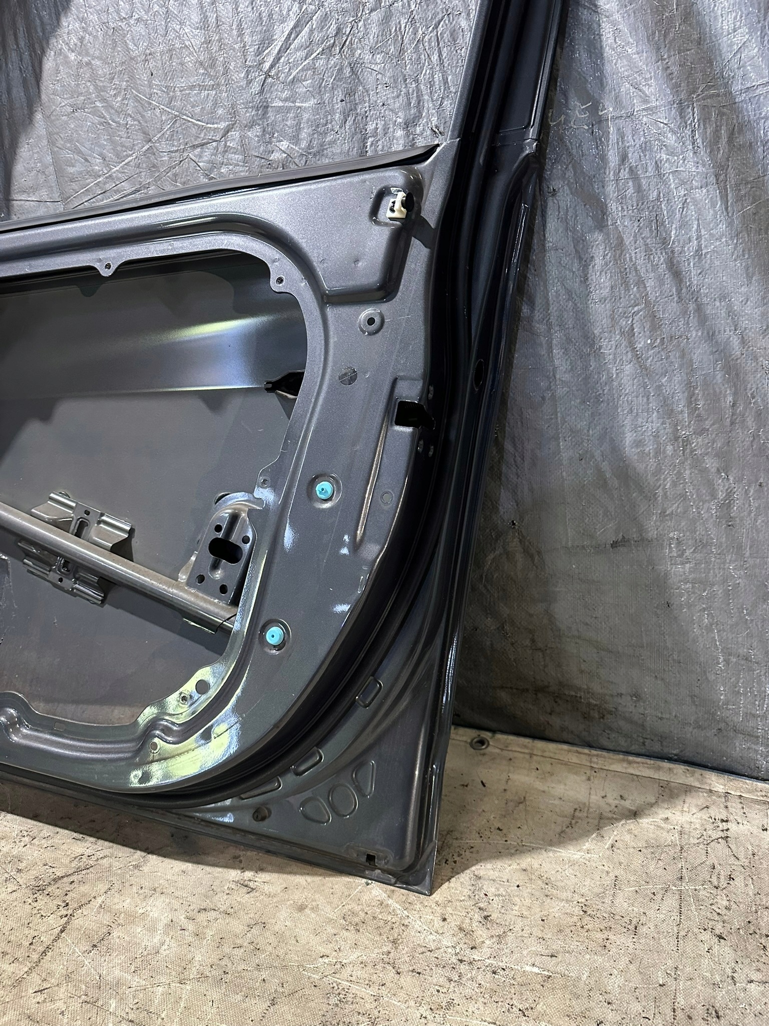 door right front KIA VENGA 9A