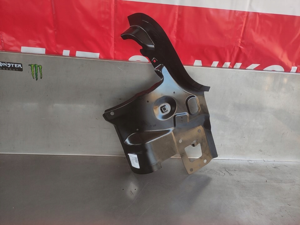 5E5809485 ОКУЛЯР ПОЯС СЗАДИ OCTAVIA III HB СТЕНЫ