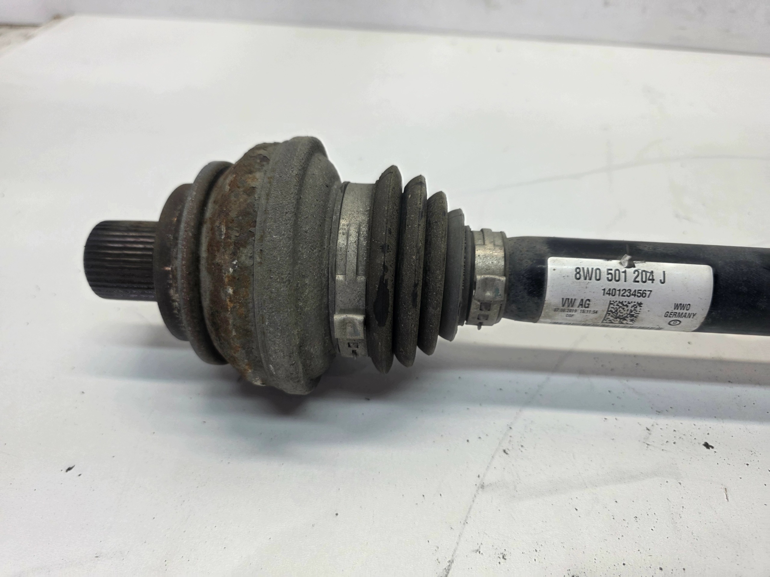 semi-axis right rear part AUDI A4 B9 A5 8W QUATTRO 8W0501204J