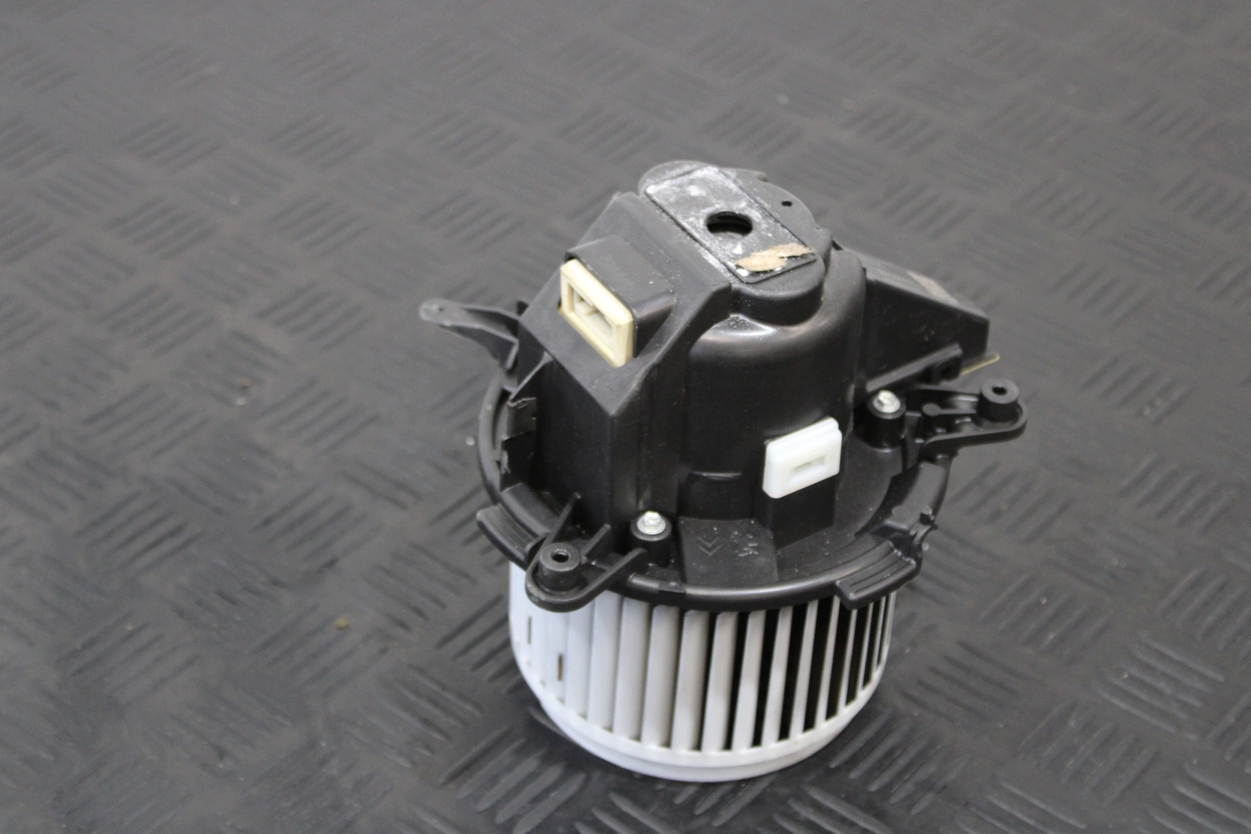 tOPENÍ ventilátor topení OPEL ZAFIRA D LIFE