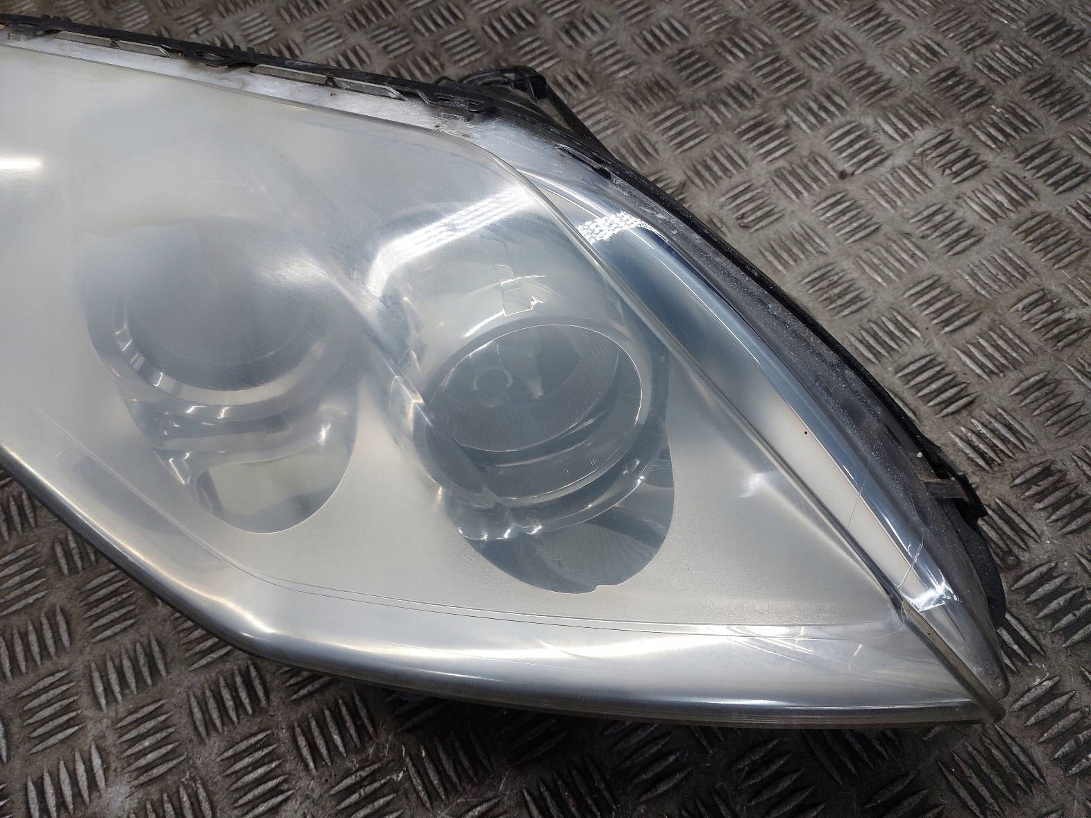 light right front RENAULT LAGUNA III 89901833