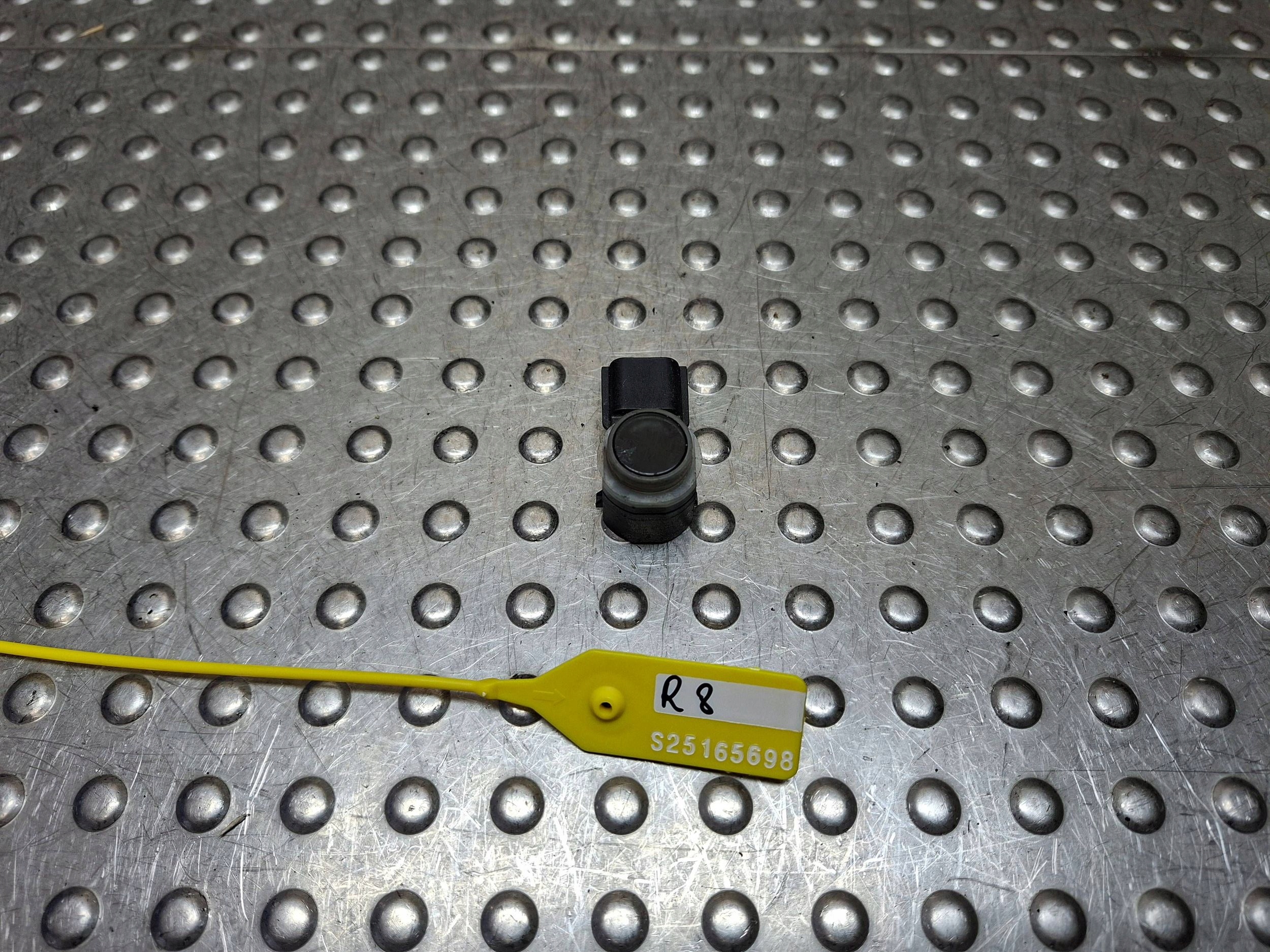Sensor Parken PDC heck NISSAN LEAF MICRA K14 16- 284383WS0A
