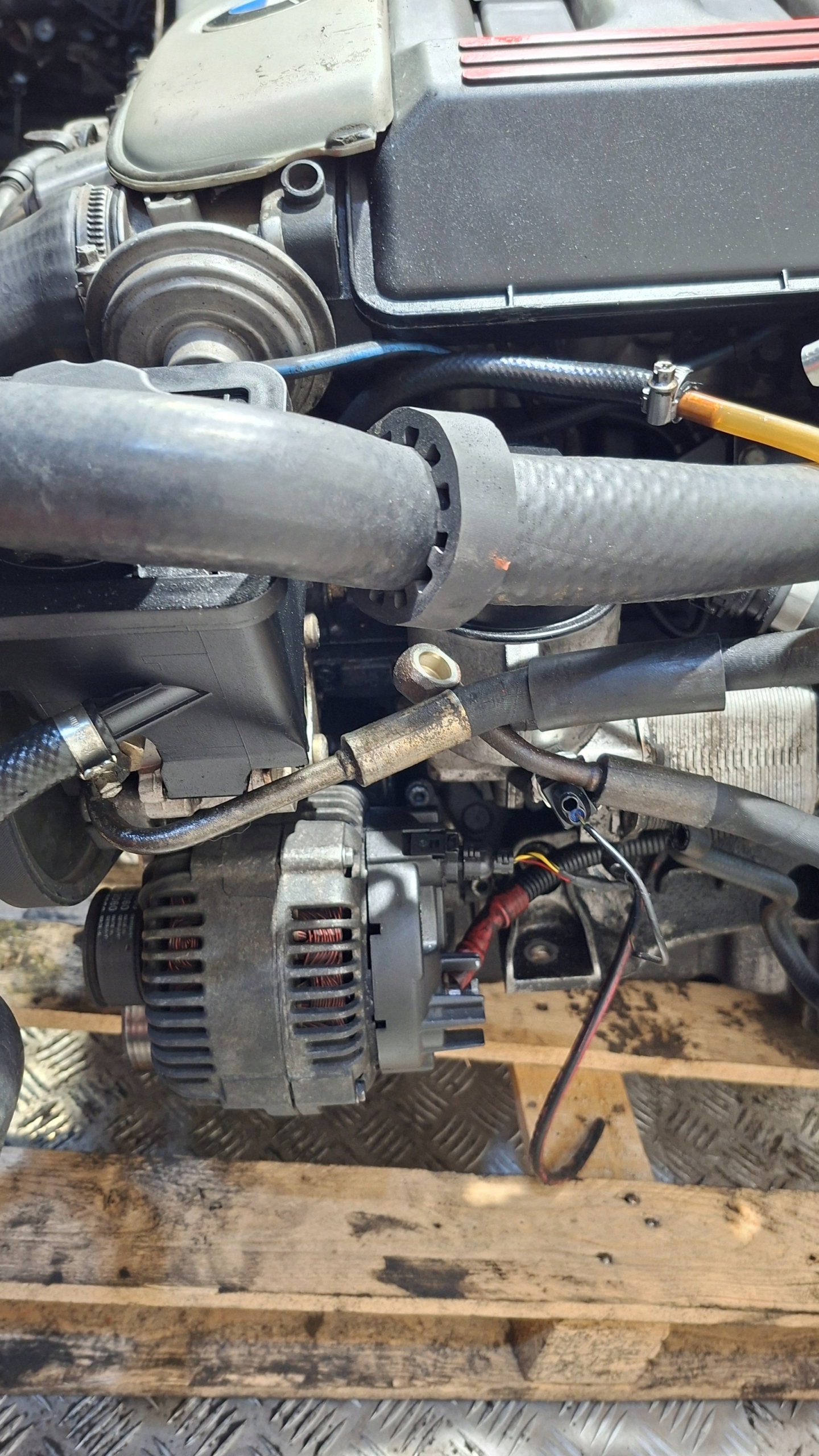 engine pillar Z UKLADEM PALIWOWYM BMW E39 M57D30 193KM