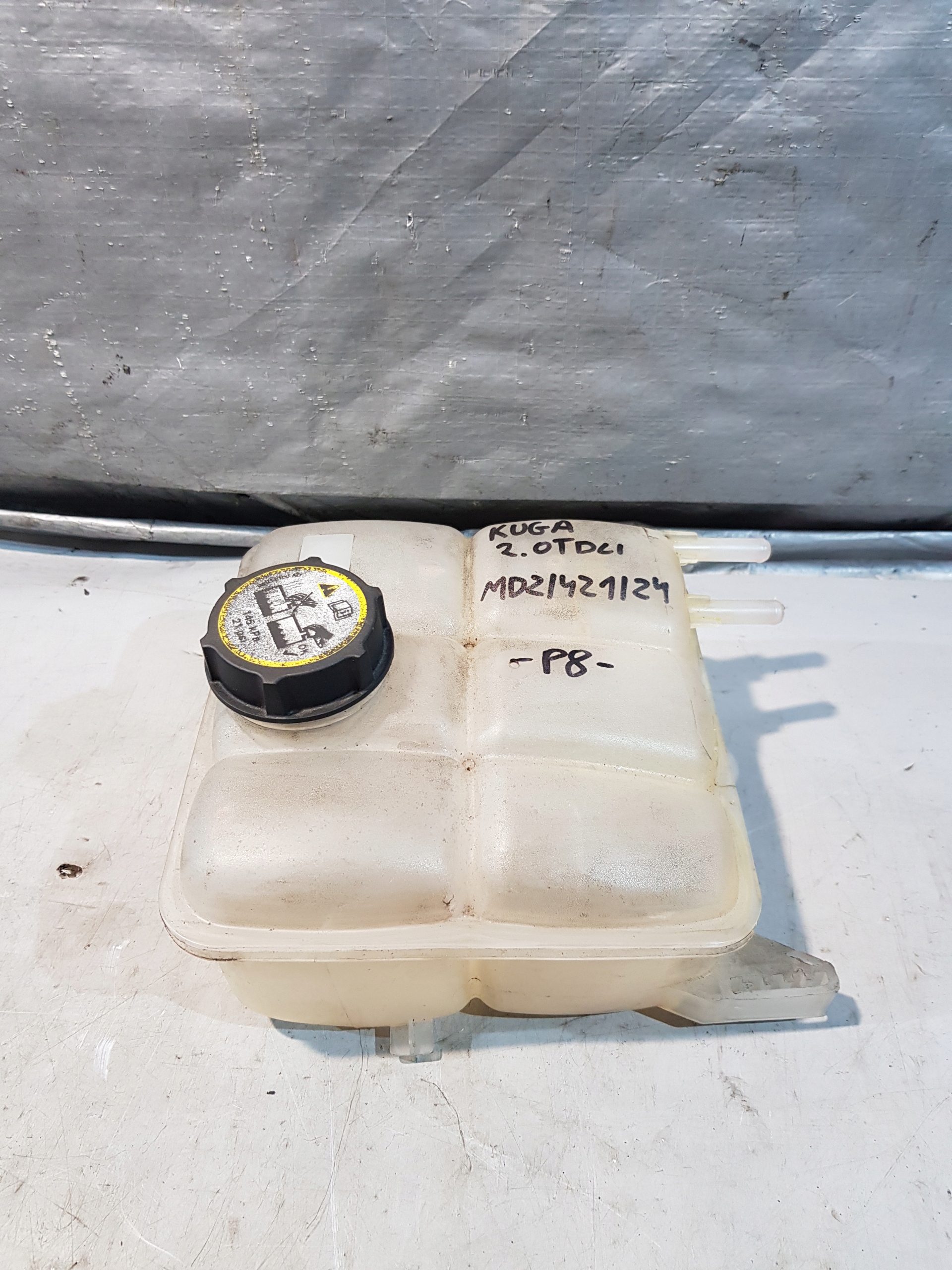 Ford KUGA 2.0 TDCI OE 3M5H8K218D2L4A Réservoir eau