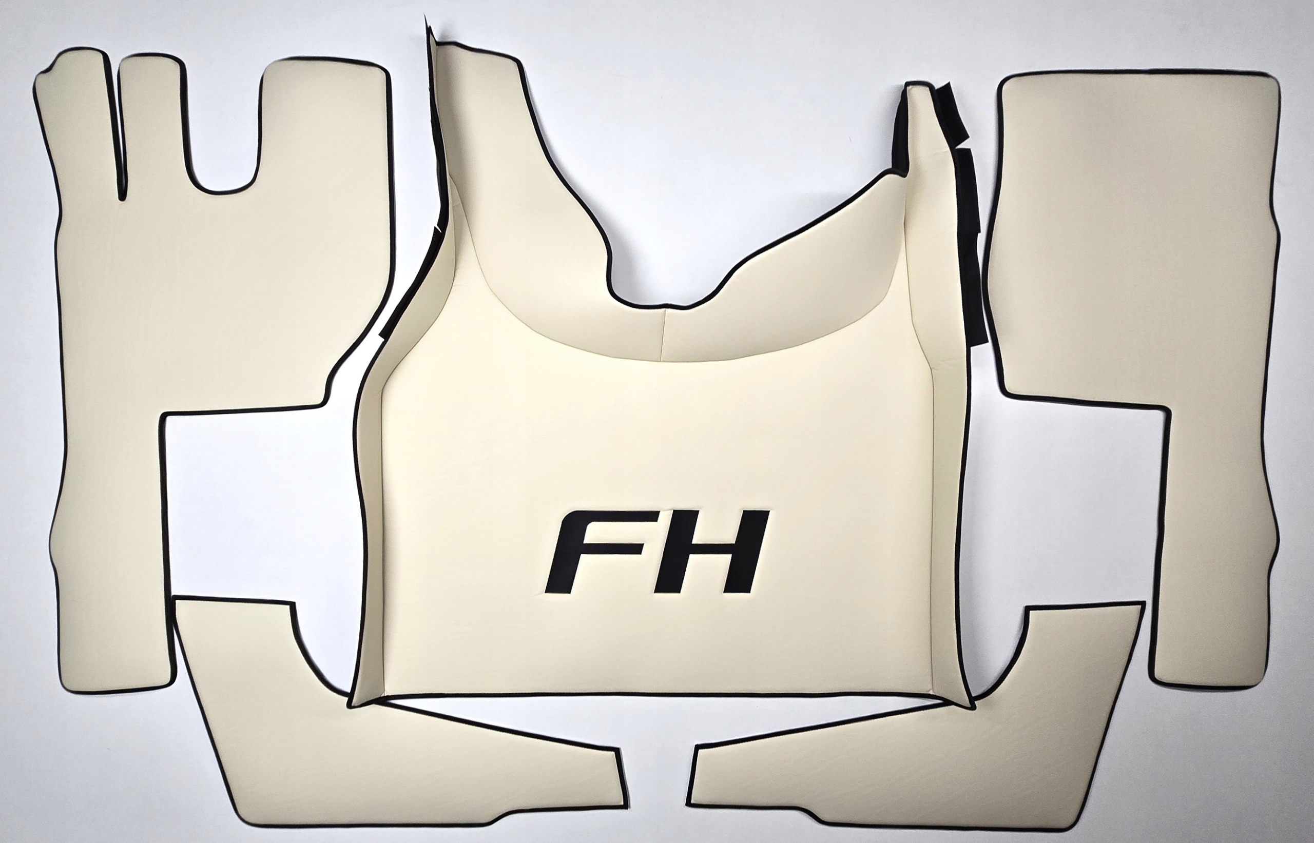 Volvo FH4 Od 2013/ FH5, Odpružené Koberčeky S Vyšívaním Fh Hladké Boky