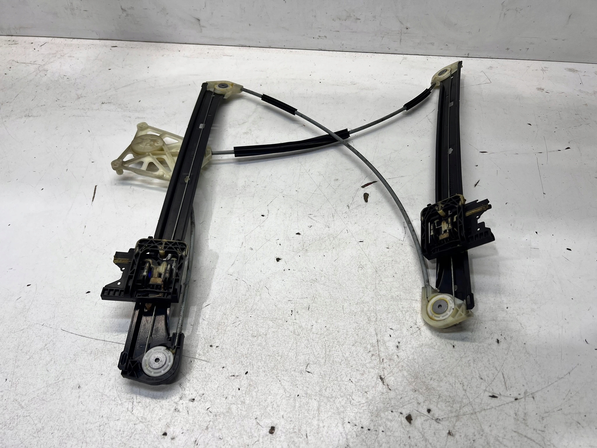mechanism lifting windows left front AUDI 4M0837461A