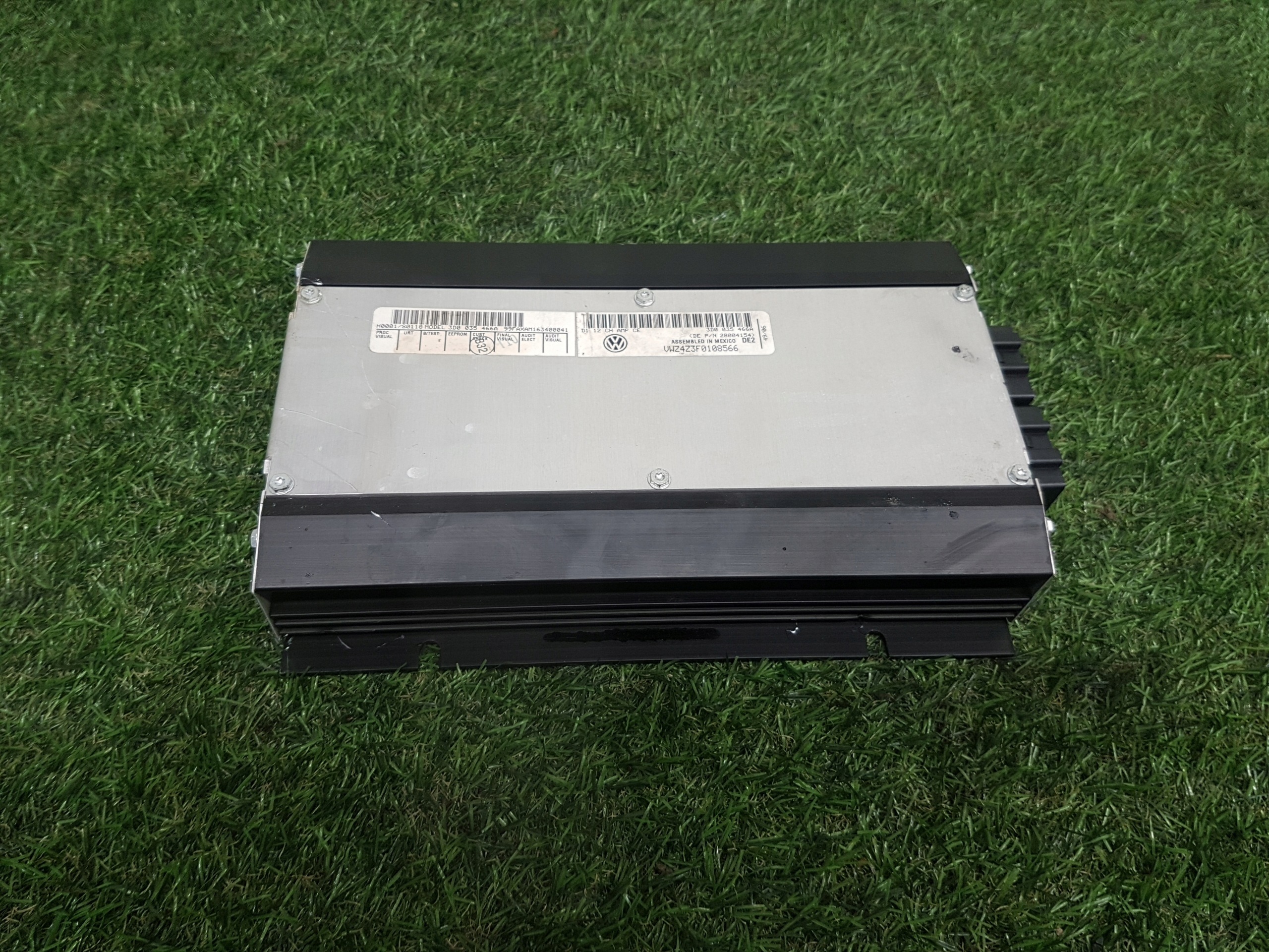 amplifier AUDIO VOLKSWAGEN PHAETON 3D0035466A