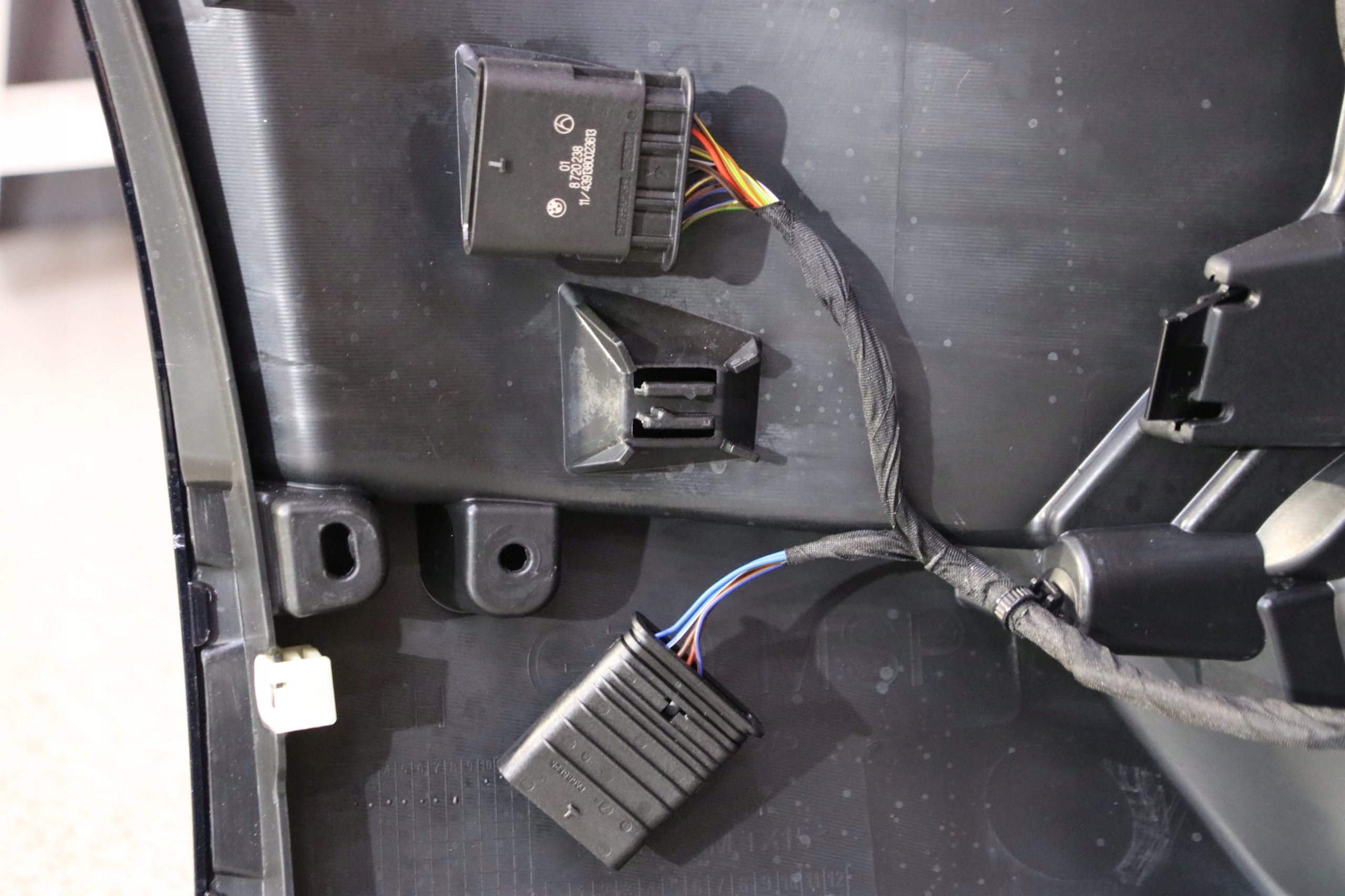 BMW 7 G70 i7 m-packet bumper front USA colour 416