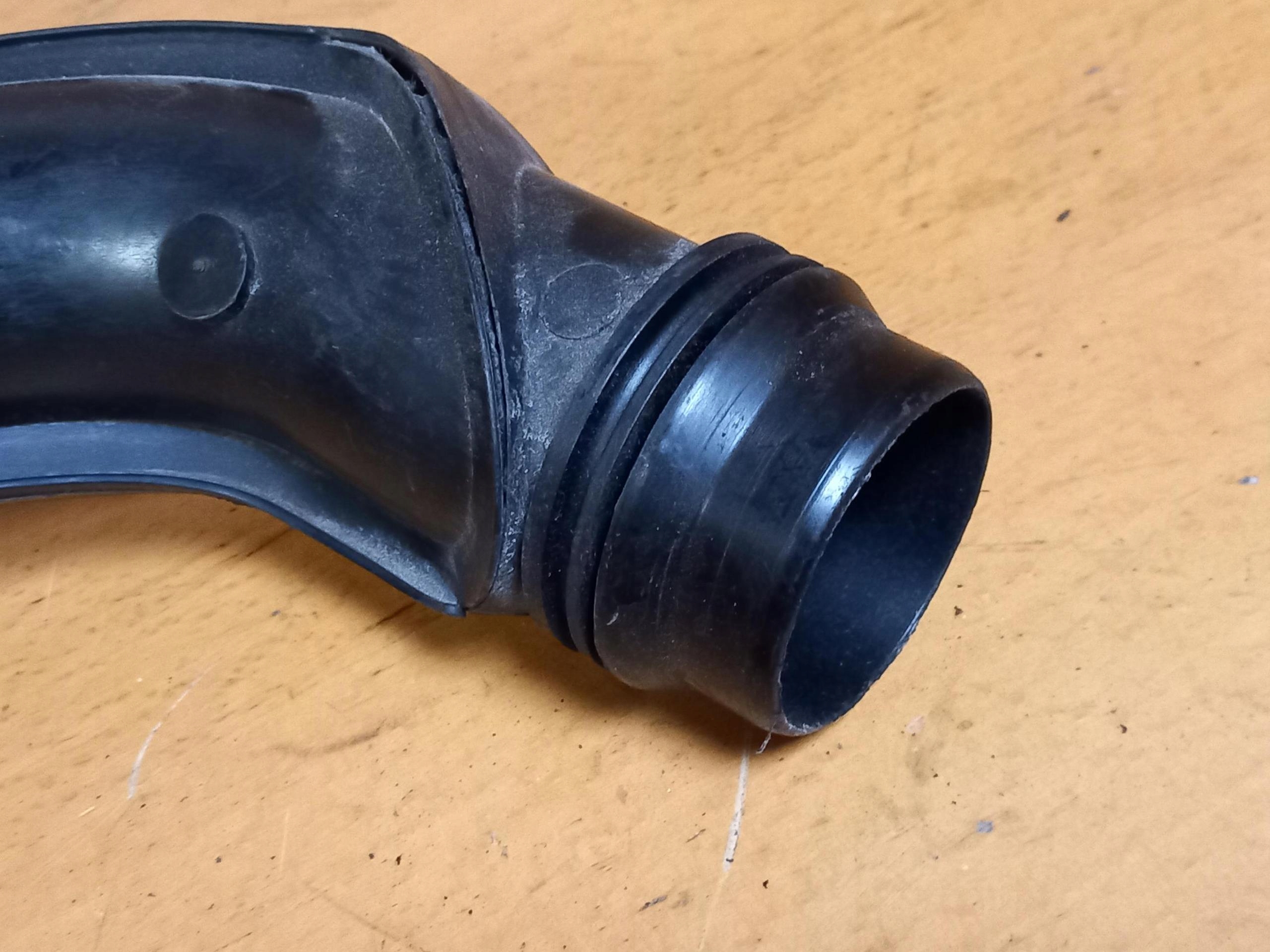 pipe wiring air RENAULT CLIO III 1.5 DCI 8200296982