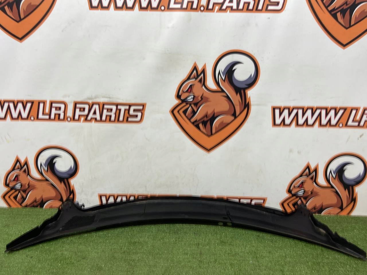 LISTWY DEKORACYJNE JAGUAR I-PACE X590 J9D3-4105-A