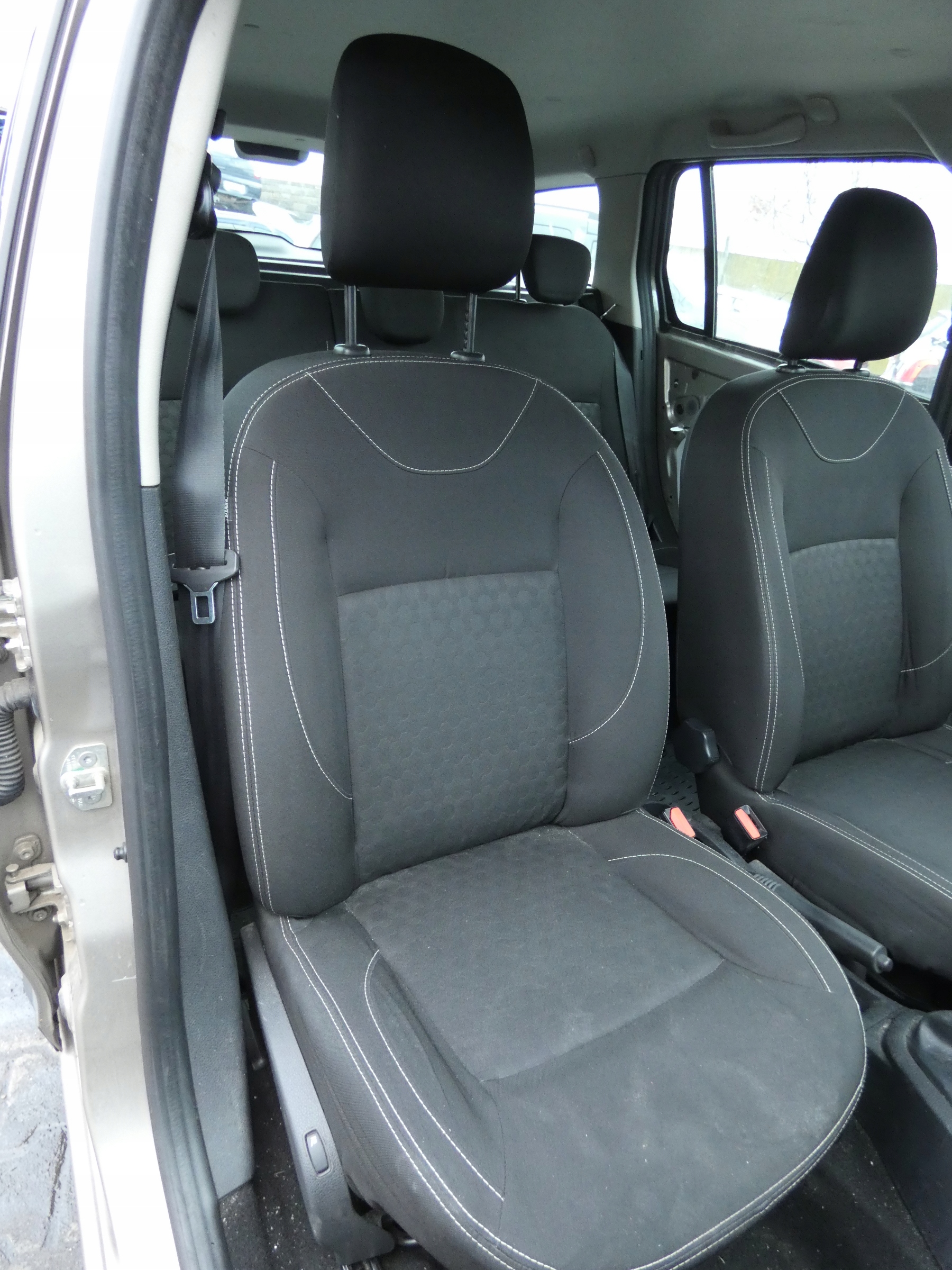 кресло пассажира правый Dacia LOGAN II 2013-2027