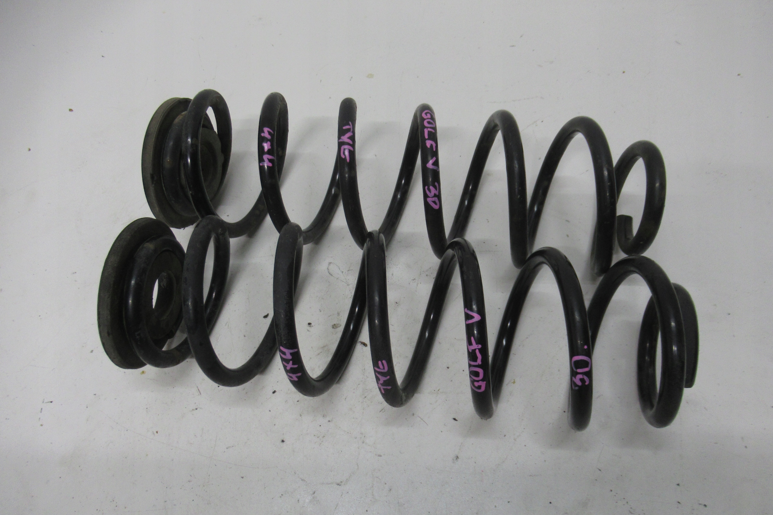VW GOLF V 2.0 TDI springs springing rear part L/P