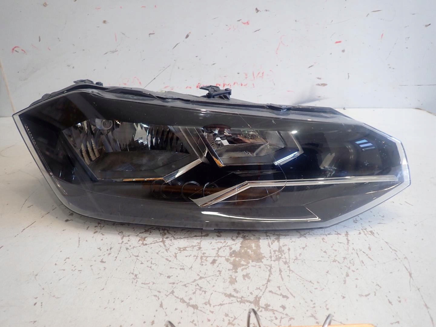 light front front right VW POLO VI 2017- 2G