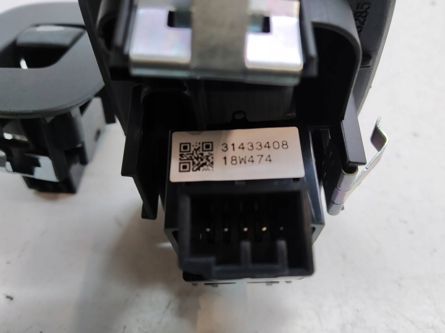 window control switch rear part left right 83284005 83285005 Volvo S60 III (2018-24)