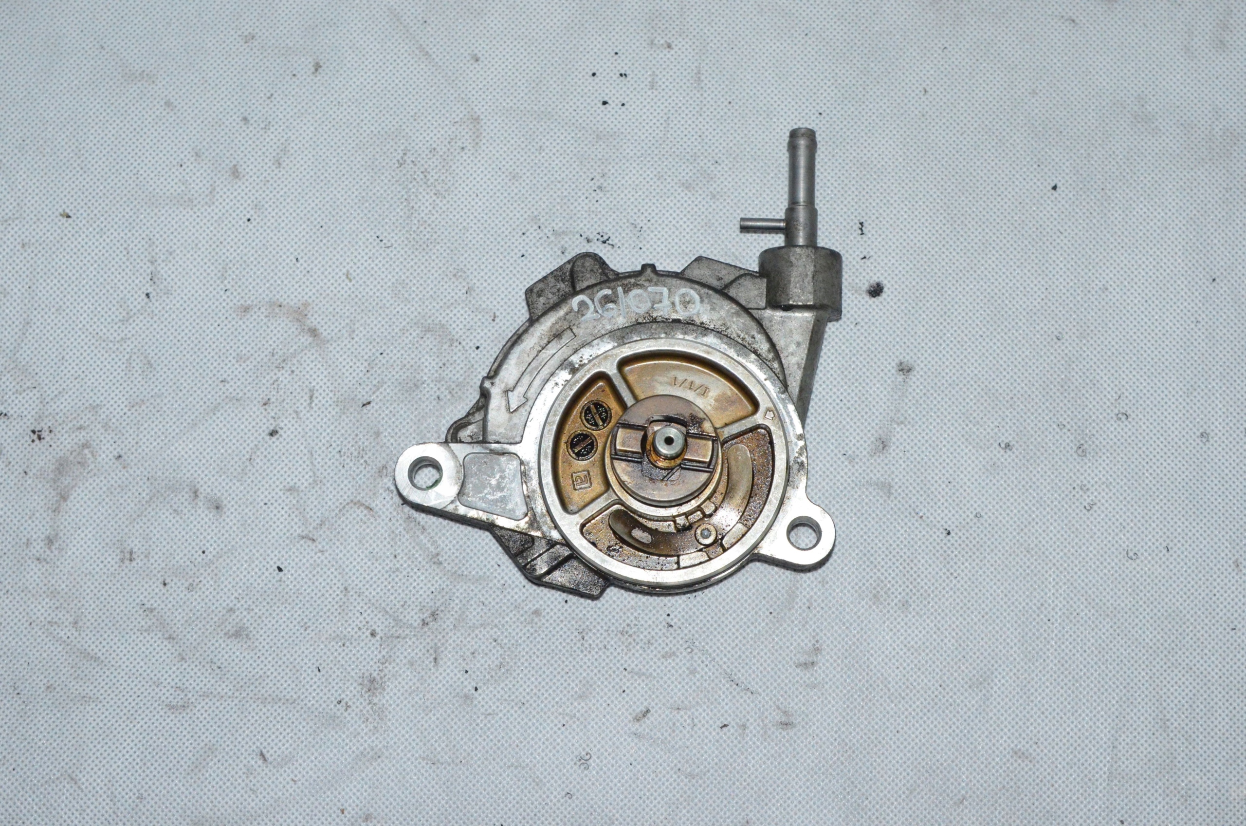 Насос wakum Toyota Auris Yaris II Corolla 1.4 D4D