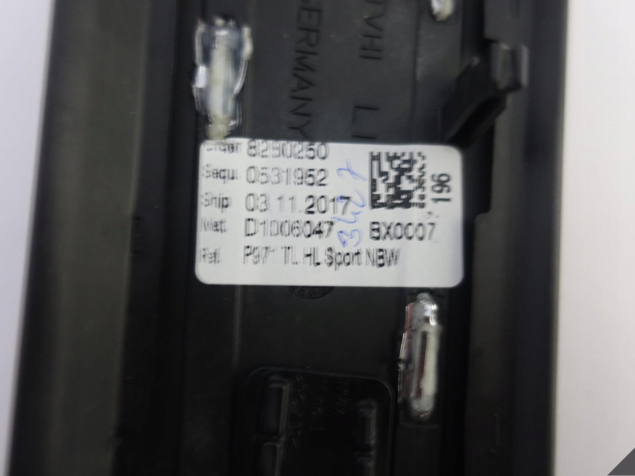 PORSCHE PANAMERA 971 moulding DEKOR door left rear part