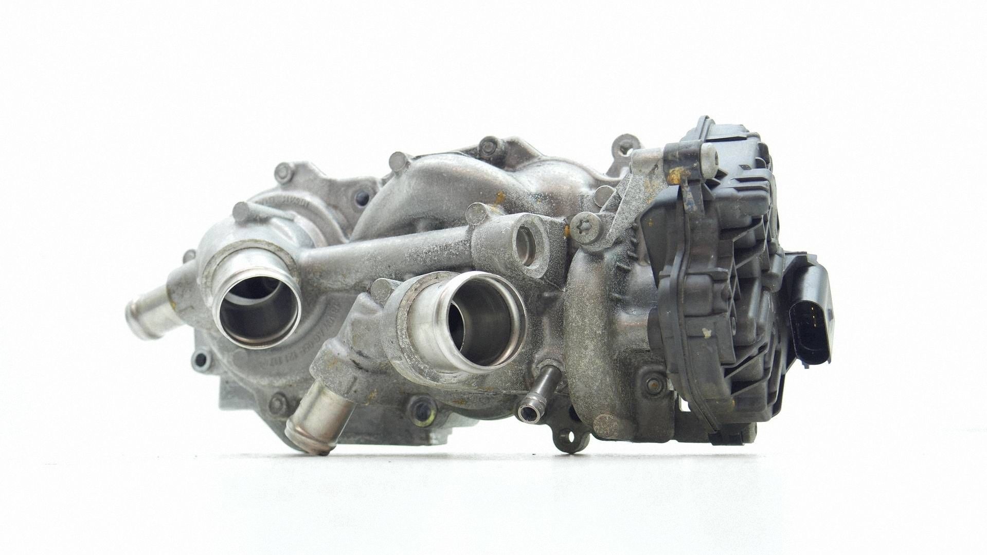 water pump VW GOLF VIII 1.5 TSI 05E121117K