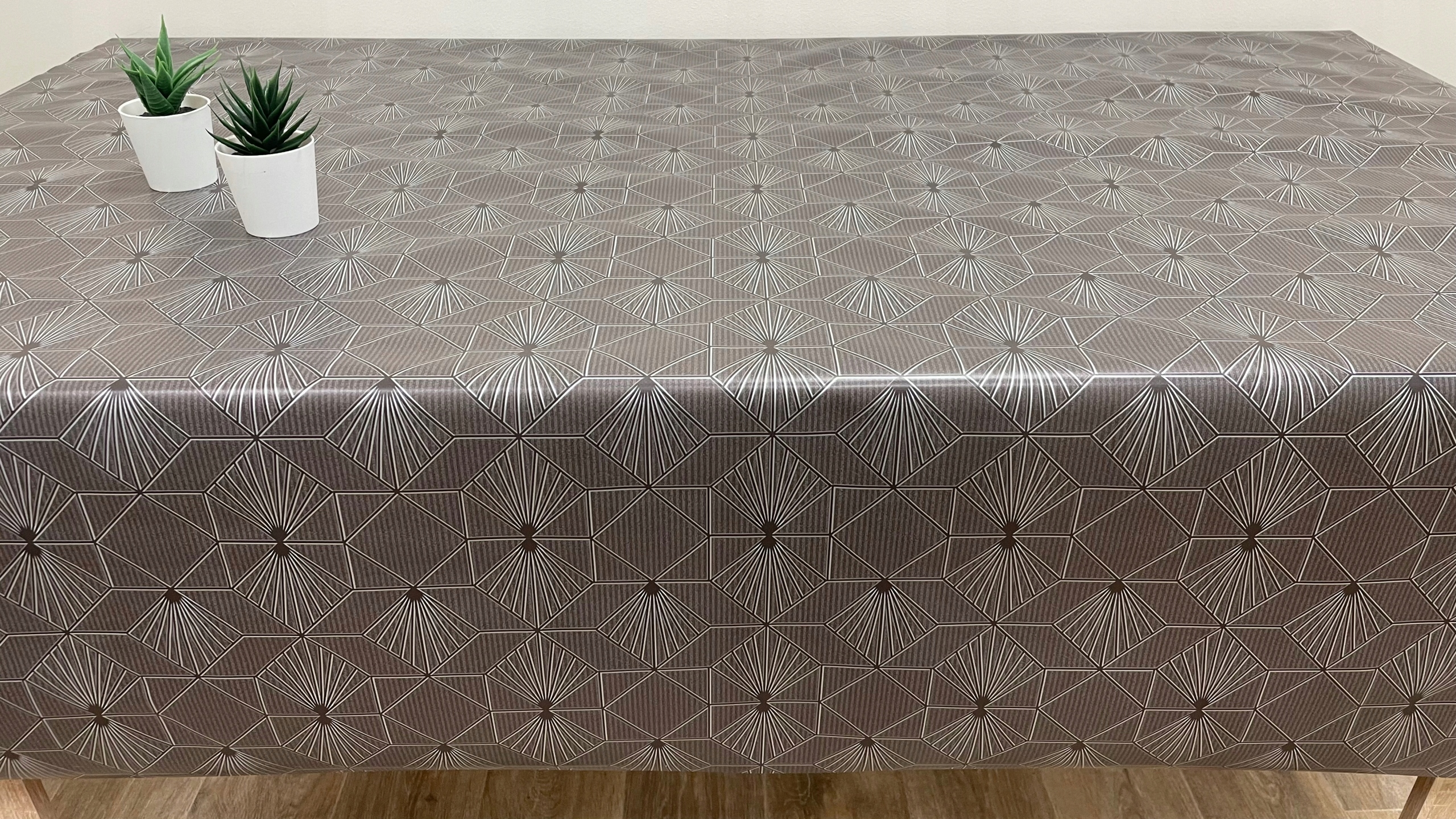 CERATA NA STÓŁ OBRUS NA WŁÓKNINIE FIGURY 140x160