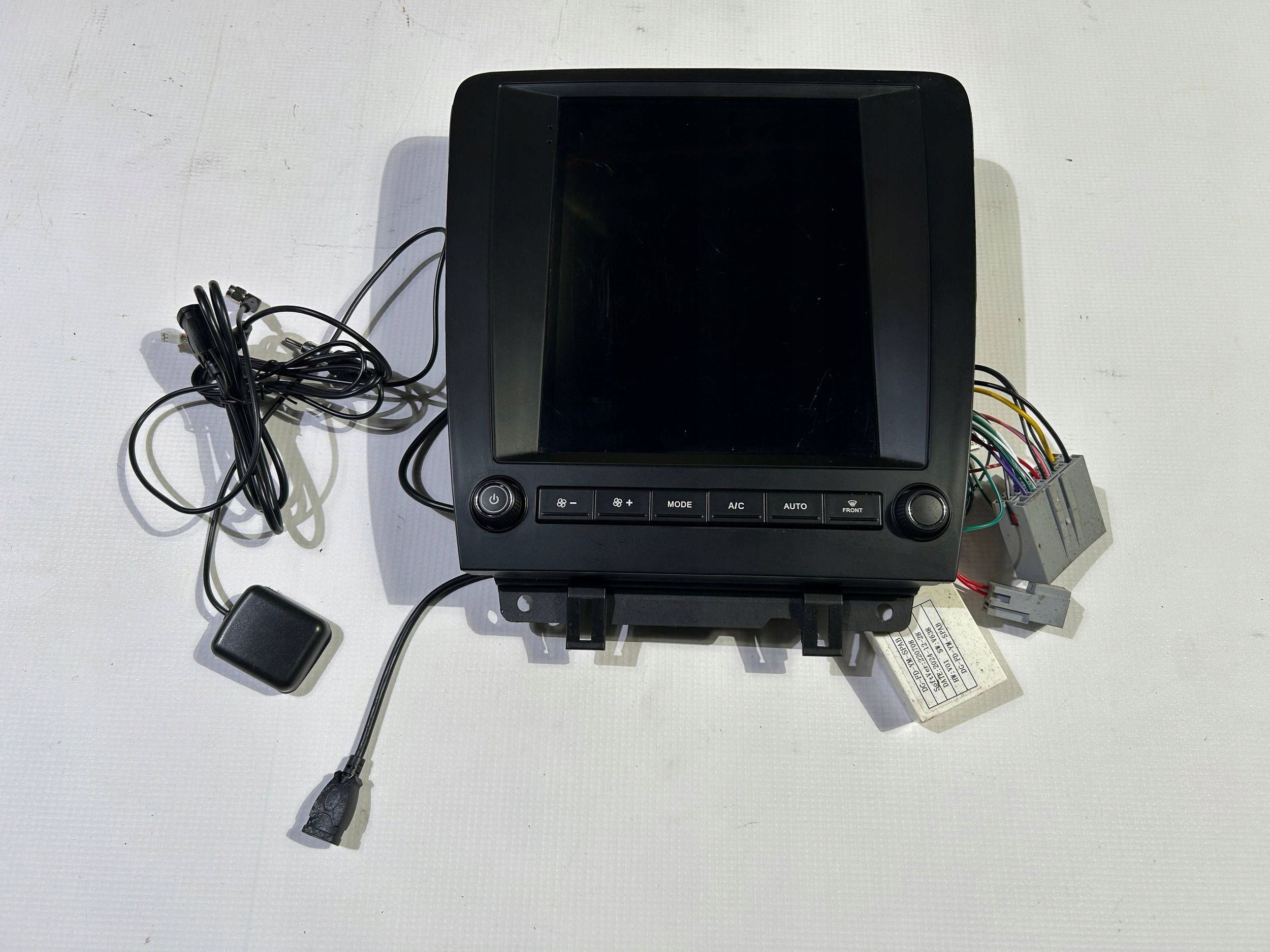 Radio ekran display panel tesla Ford Mustang 2010-2014