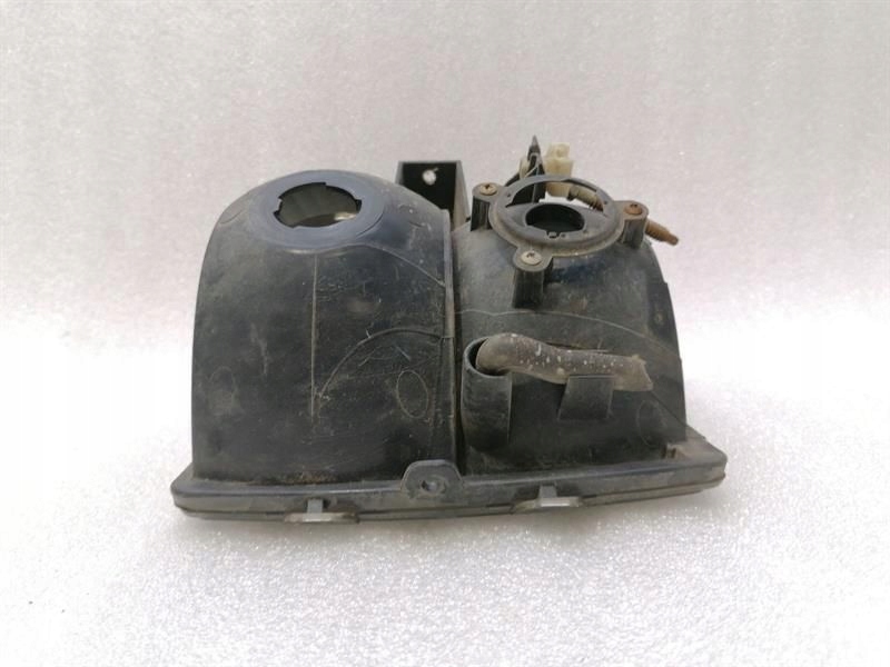 Cadillac STS LC3 левая передняя свет противотуманки 03-332-2008L Le