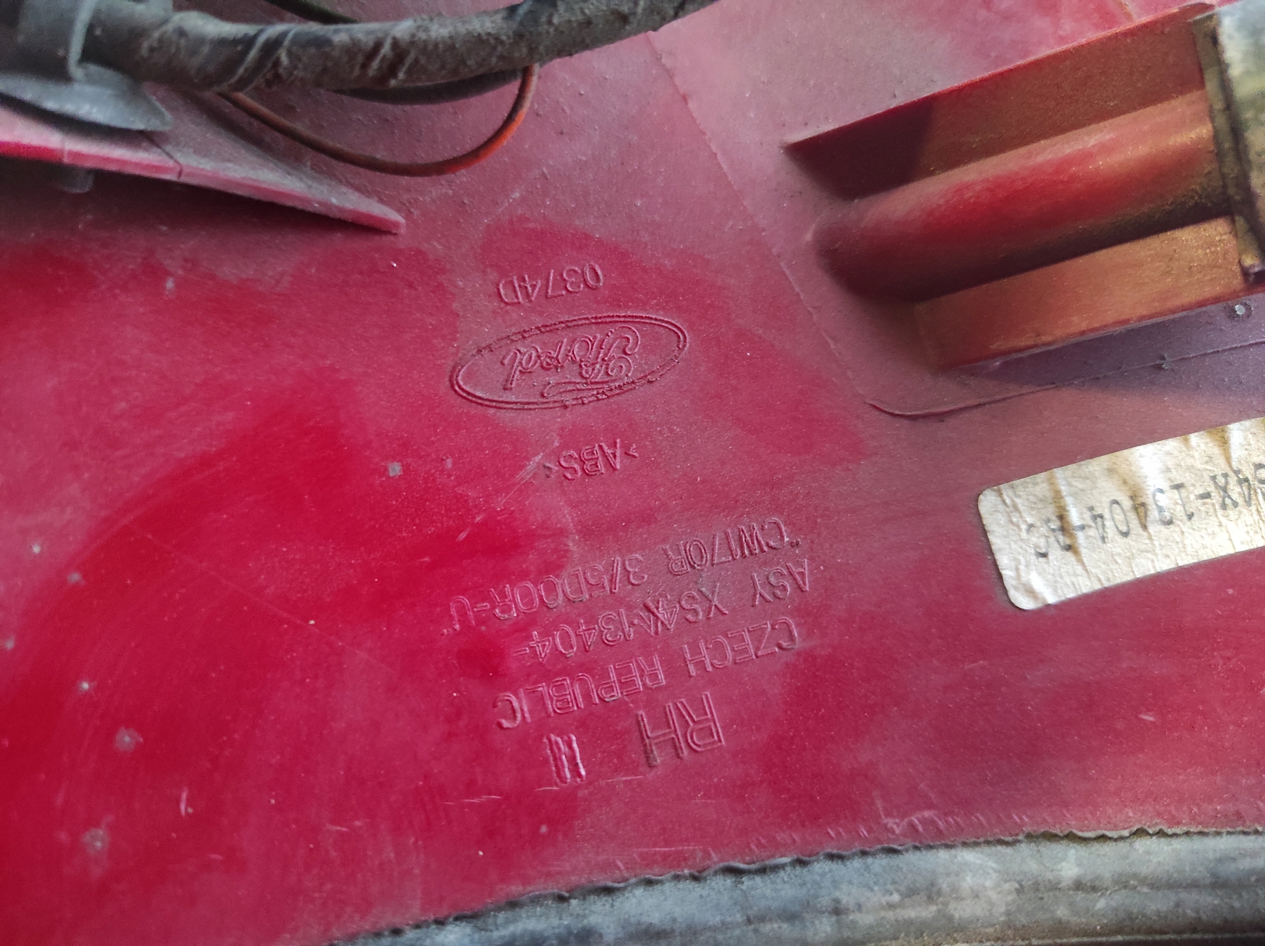 left light rear FORD FOCUS MK1 LIFT left rear part