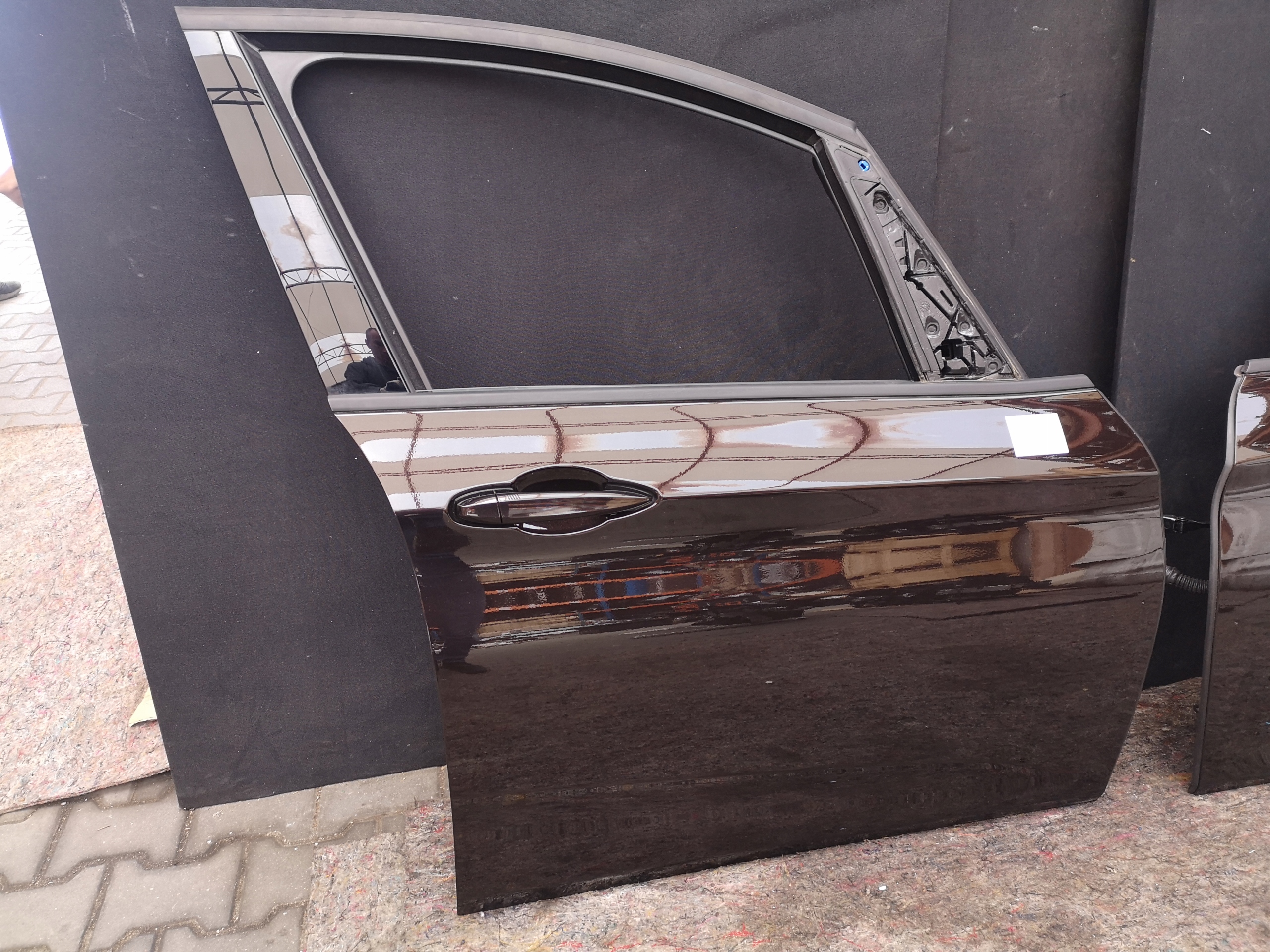 DRZWI PRZÓD PRAWE BMW F46 B53 SPARKLING BROWN