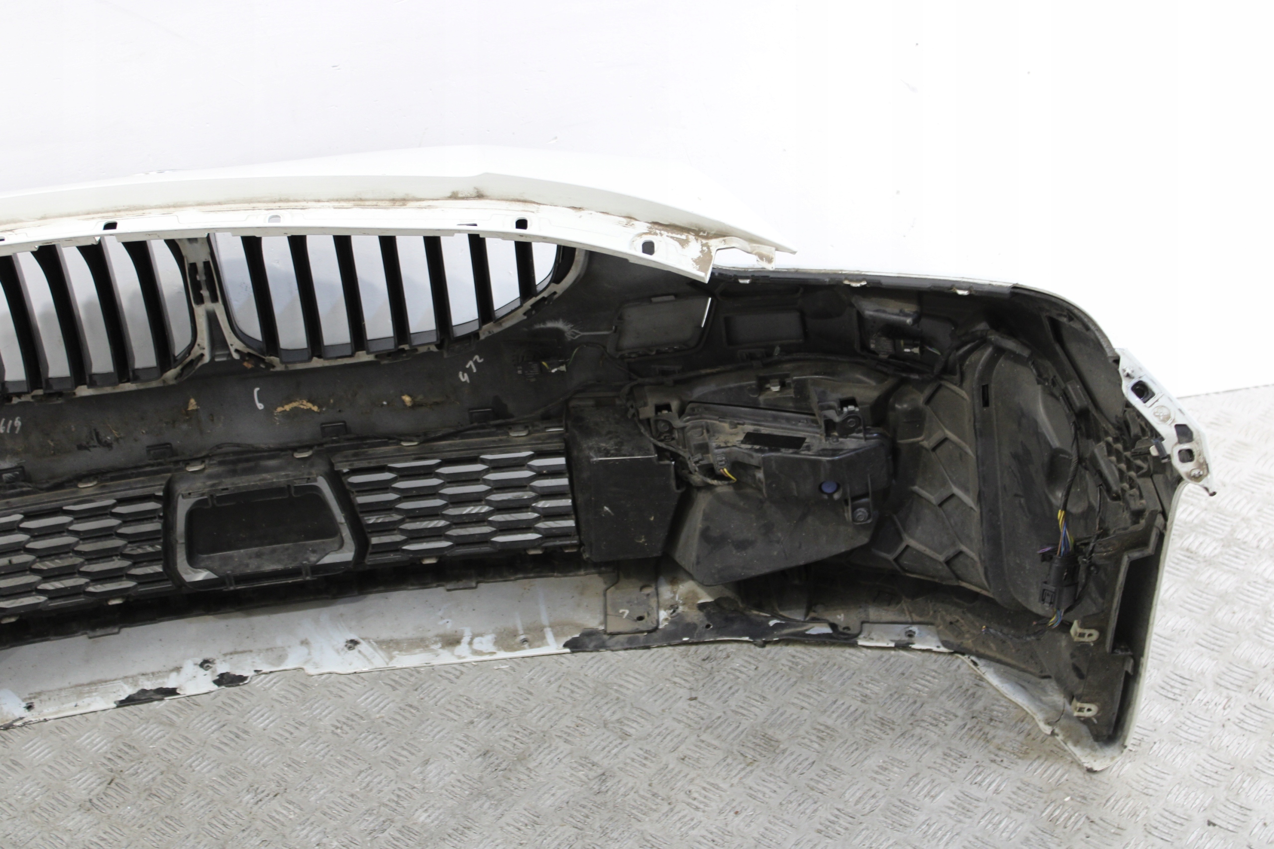 bumper front front complete 4 X PDC BMW 1 F40 m-packet