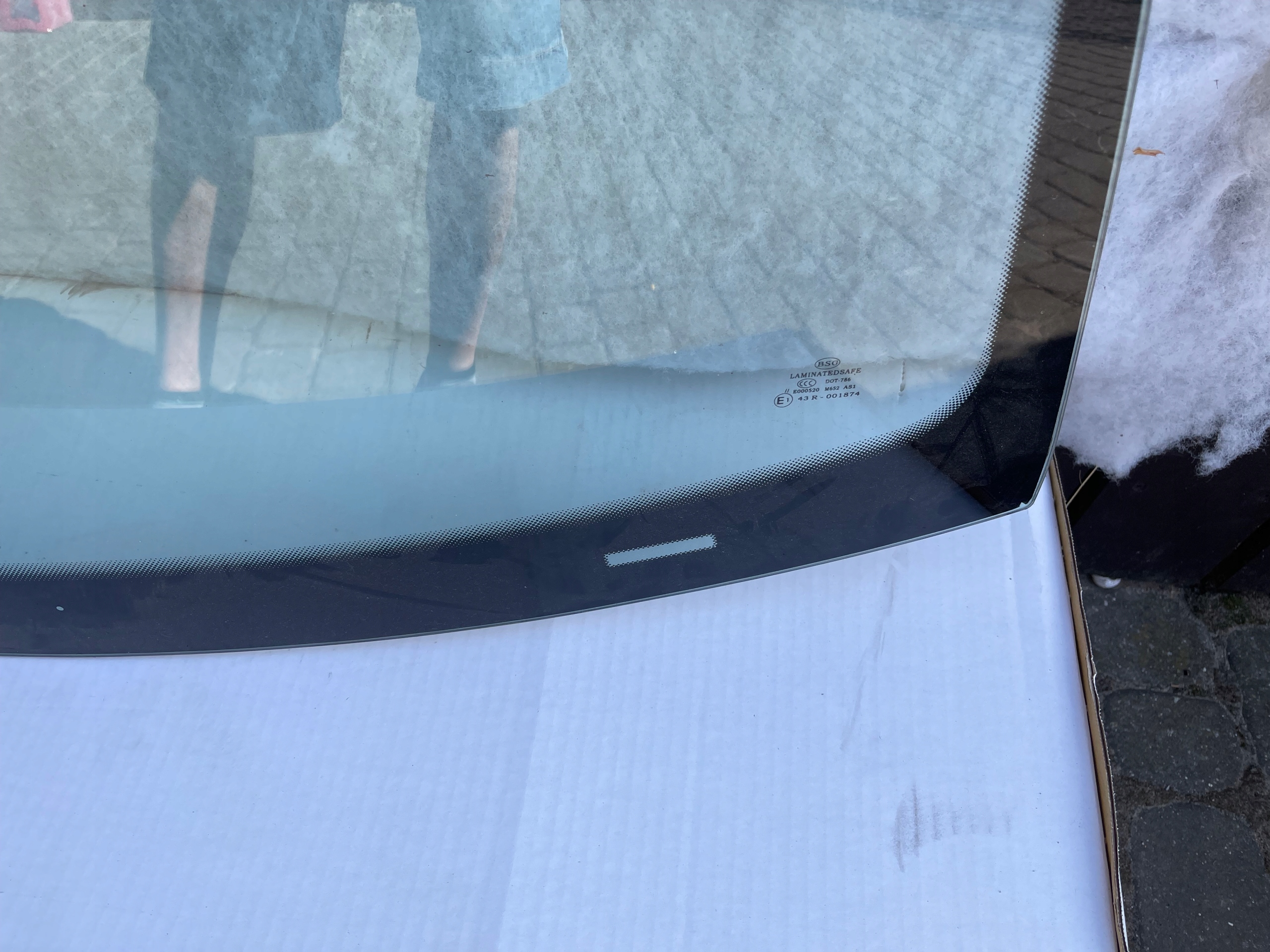 MERCEDES C-KLASA W203 COUPE SZYBA PRZEDNIA PO 2000 Producent części BSG